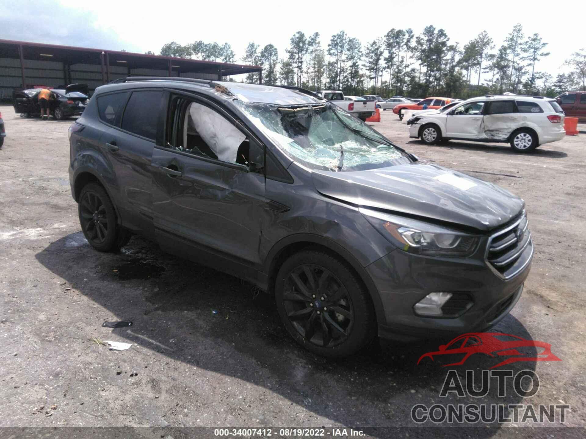 FORD ESCAPE 2018 - 1FMCU0GD2JUC17064