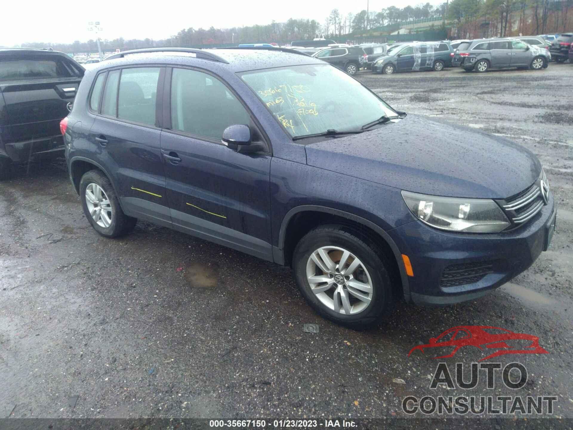 VOLKSWAGEN TIGUAN 2016 - WVGBV7AX6GW520155