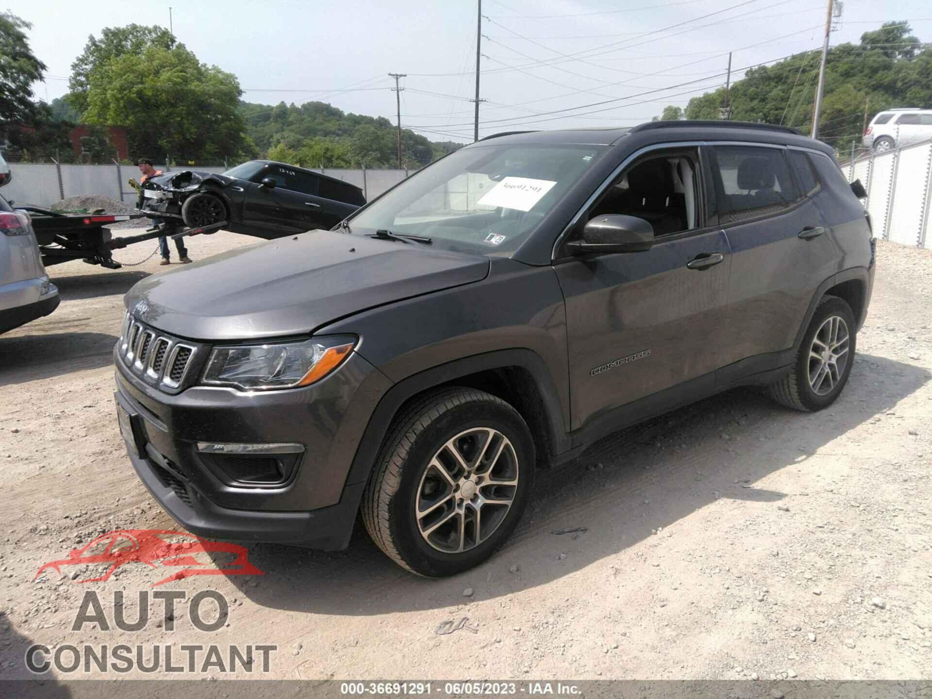 JEEP COMPASS 2018 - 3C4NJDBB2JT400994