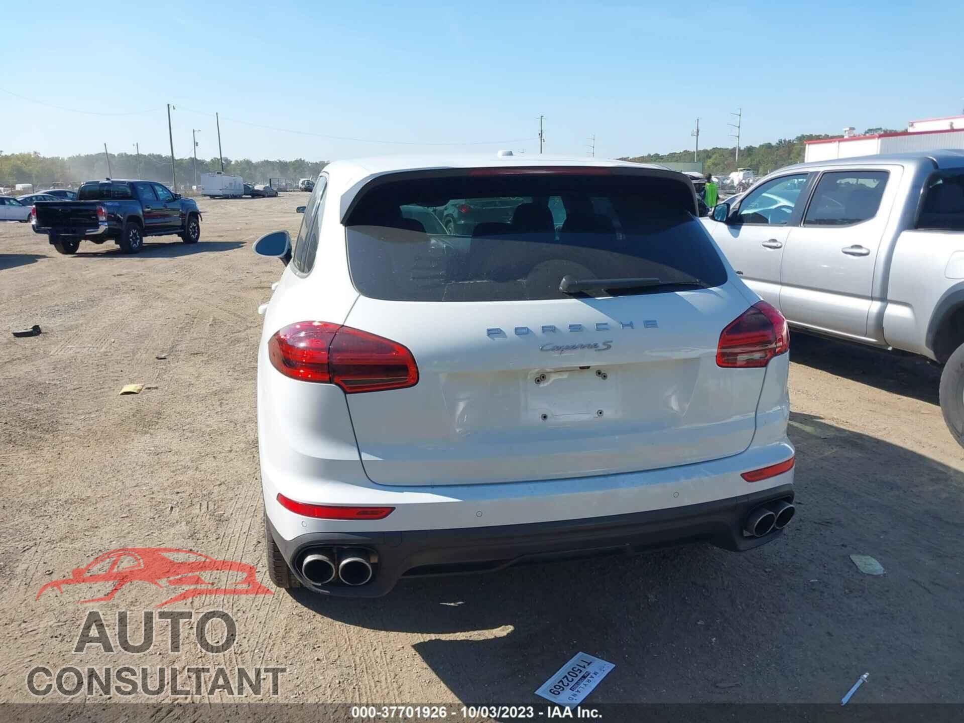PORSCHE CAYENNE 2015 - WP1AB2A28FLA56400