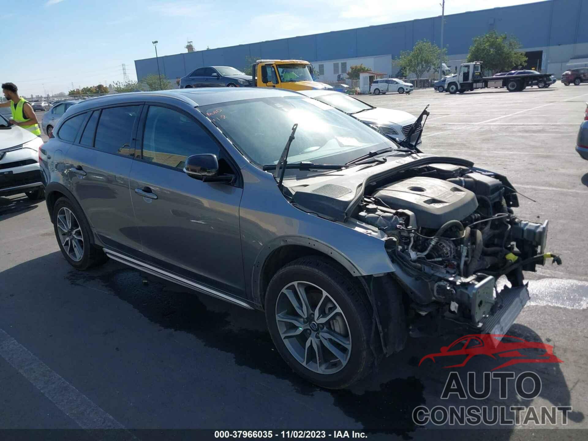 VOLVO V60 CROSS COUNTRY 2017 - YV440MWK4H1031403