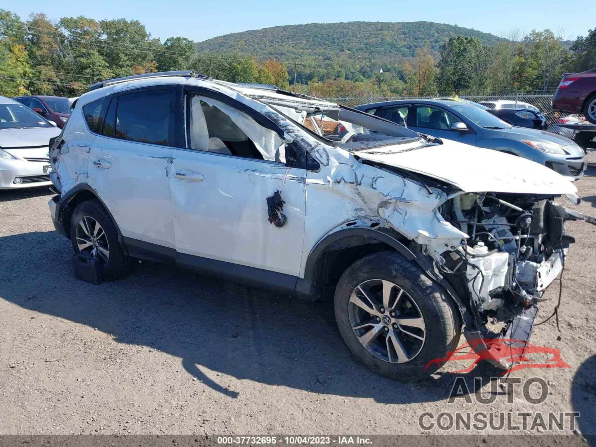 TOYOTA RAV4 2017 - JTMRFREVXHJ146507