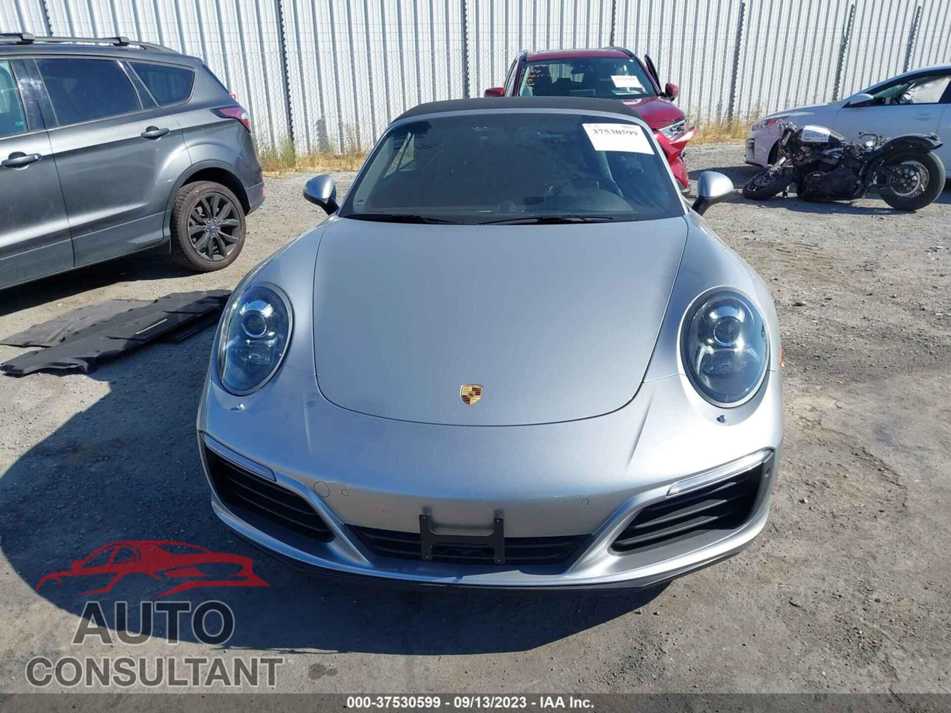 PORSCHE 911 2017 - WP0CA2A93HS141163