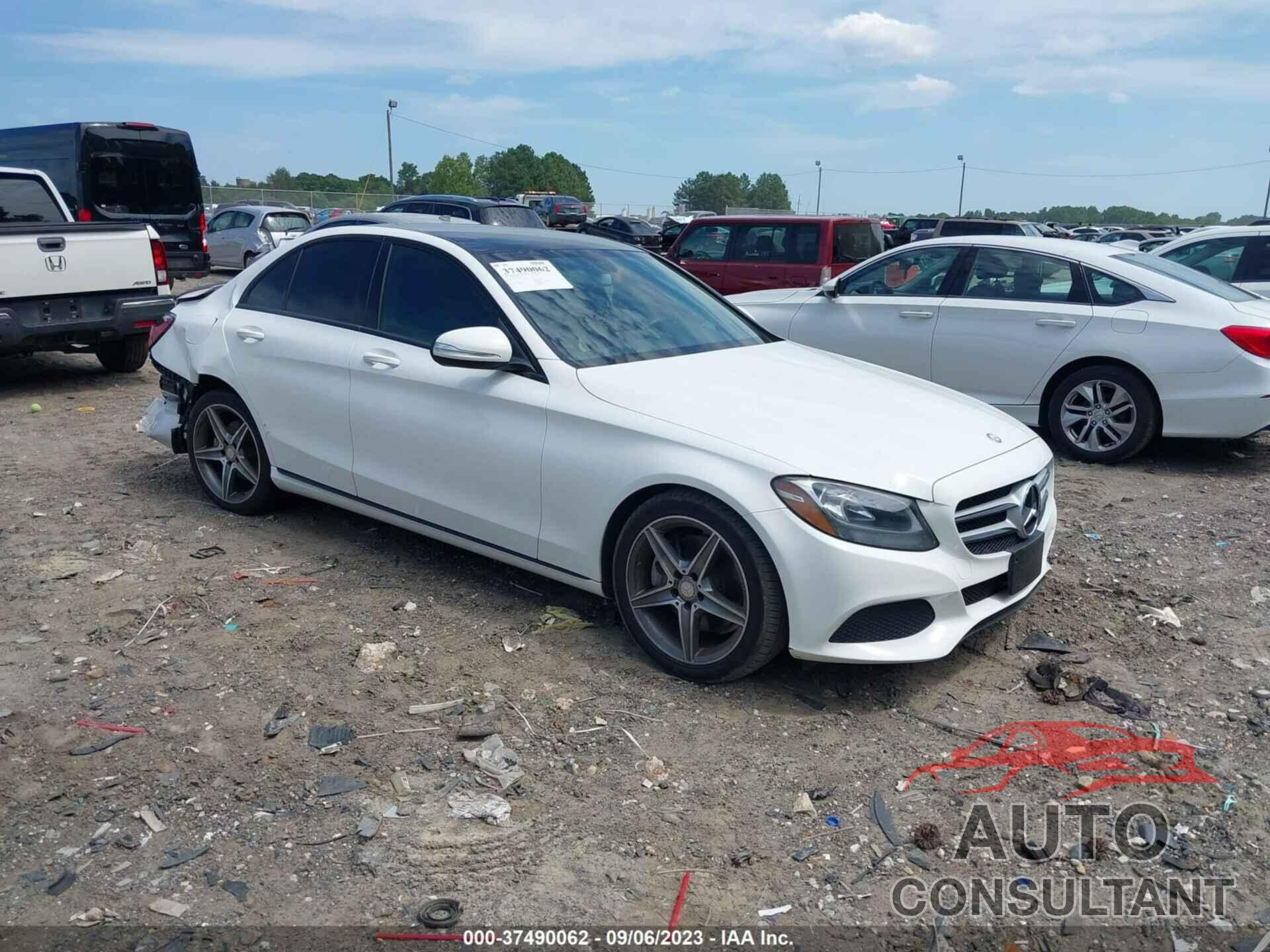 MERCEDES-BENZ C 300 2015 - 55SWF4JBXFU083834