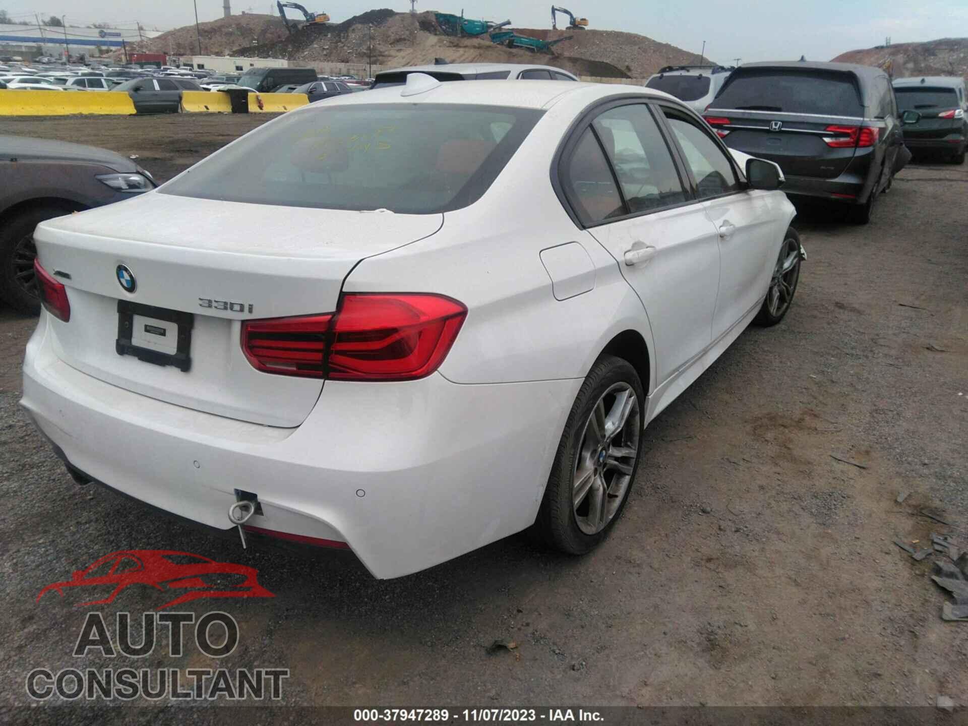 BMW 3 SERIES 2018 - WBA8D9C55JEM33687