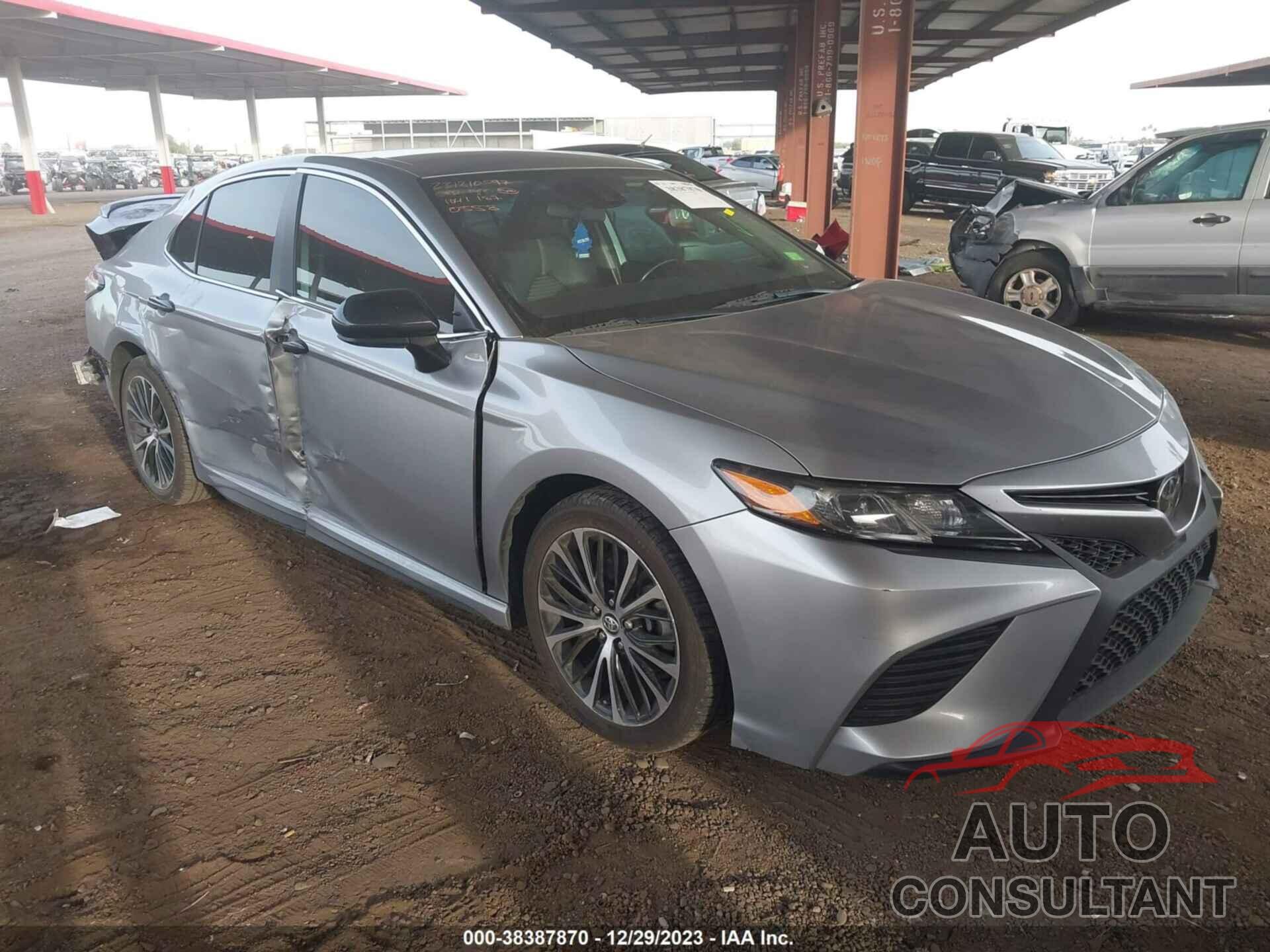TOYOTA CAMRY 2019 - 4T1B11HK1KU830558