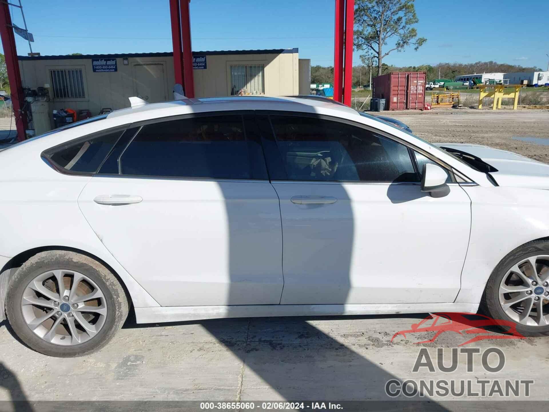 FORD FUSION 2020 - 3FA6P0HD3LR143984