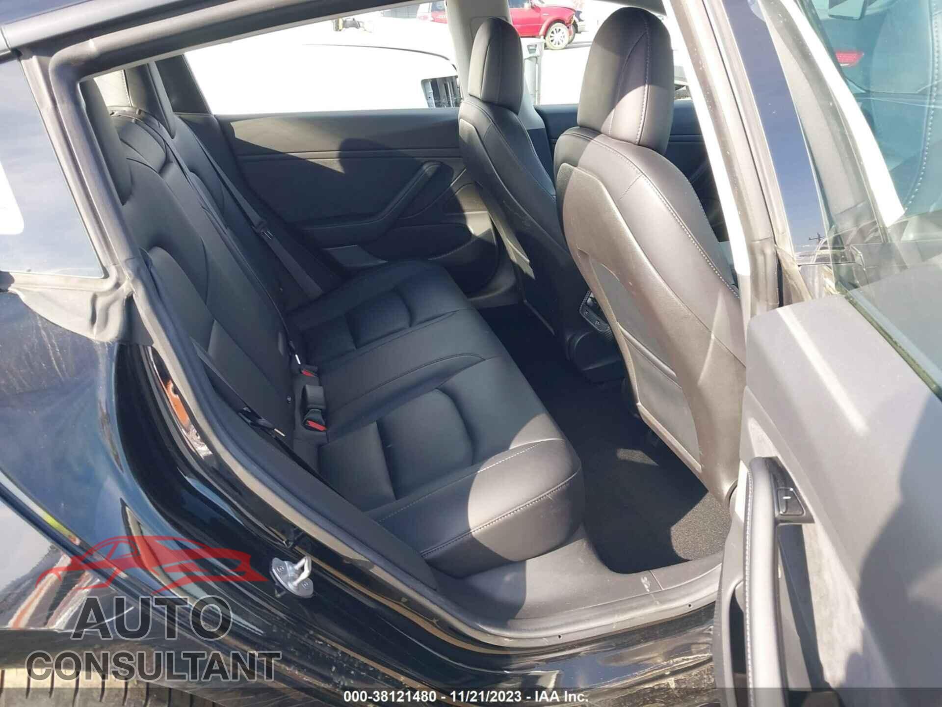TESLA MODEL 3 2018 - 5YJ3E1EB3JF071923