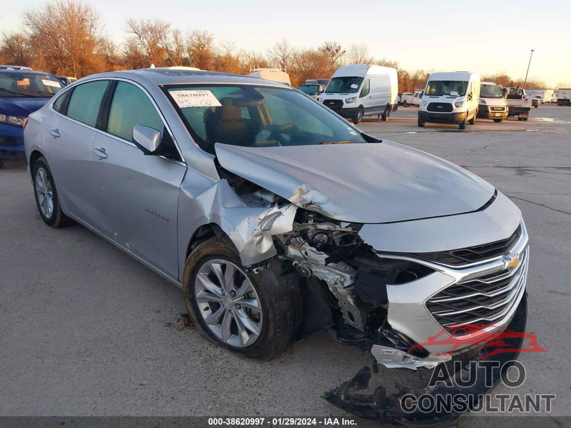 CHEVROLET MALIBU 2021 - 1G1ZD5ST4MF023437