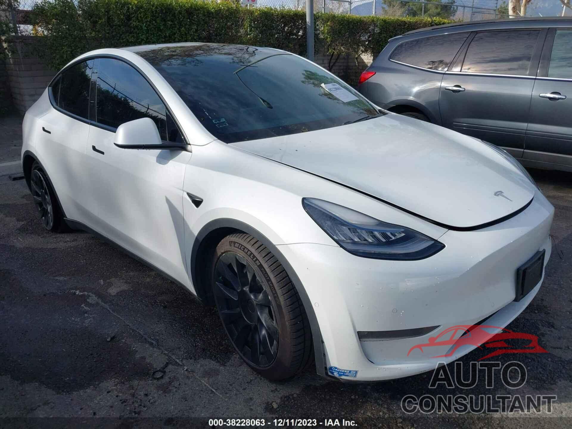 TESLA MODEL Y 2021 - 5YJYGDEE9MF082859