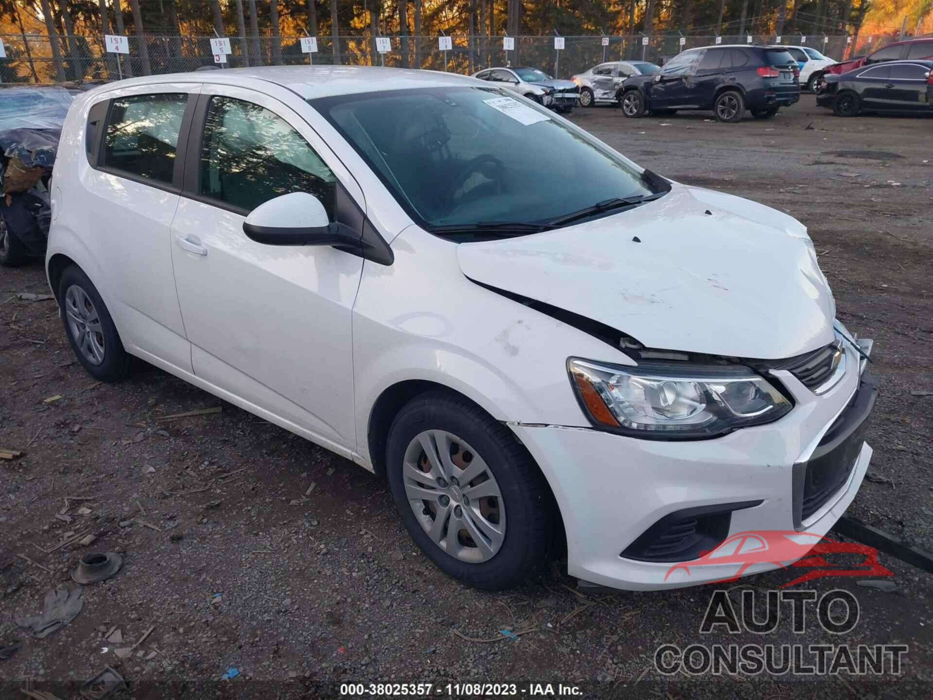 CHEVROLET SONIC 2017 - 1G1JG6SG8H4171346