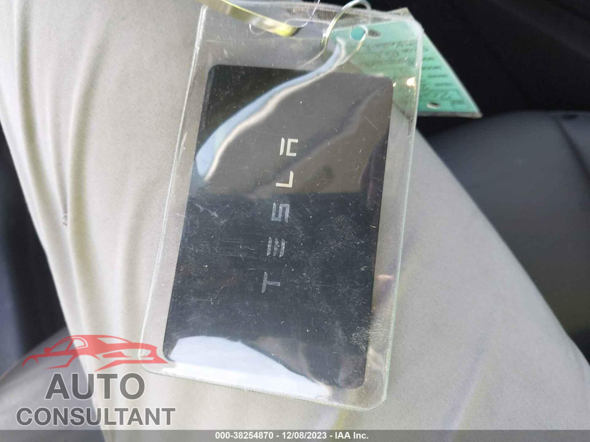 TESLA MODEL Y 2022 - 7SAYGAEE9NF383702
