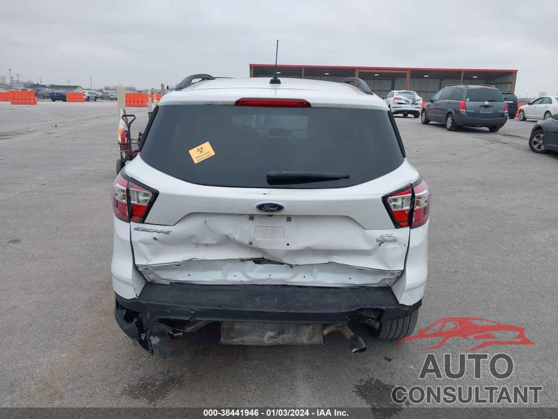 FORD ESCAPE 2018 - 1FMCU0GD0JUD20743