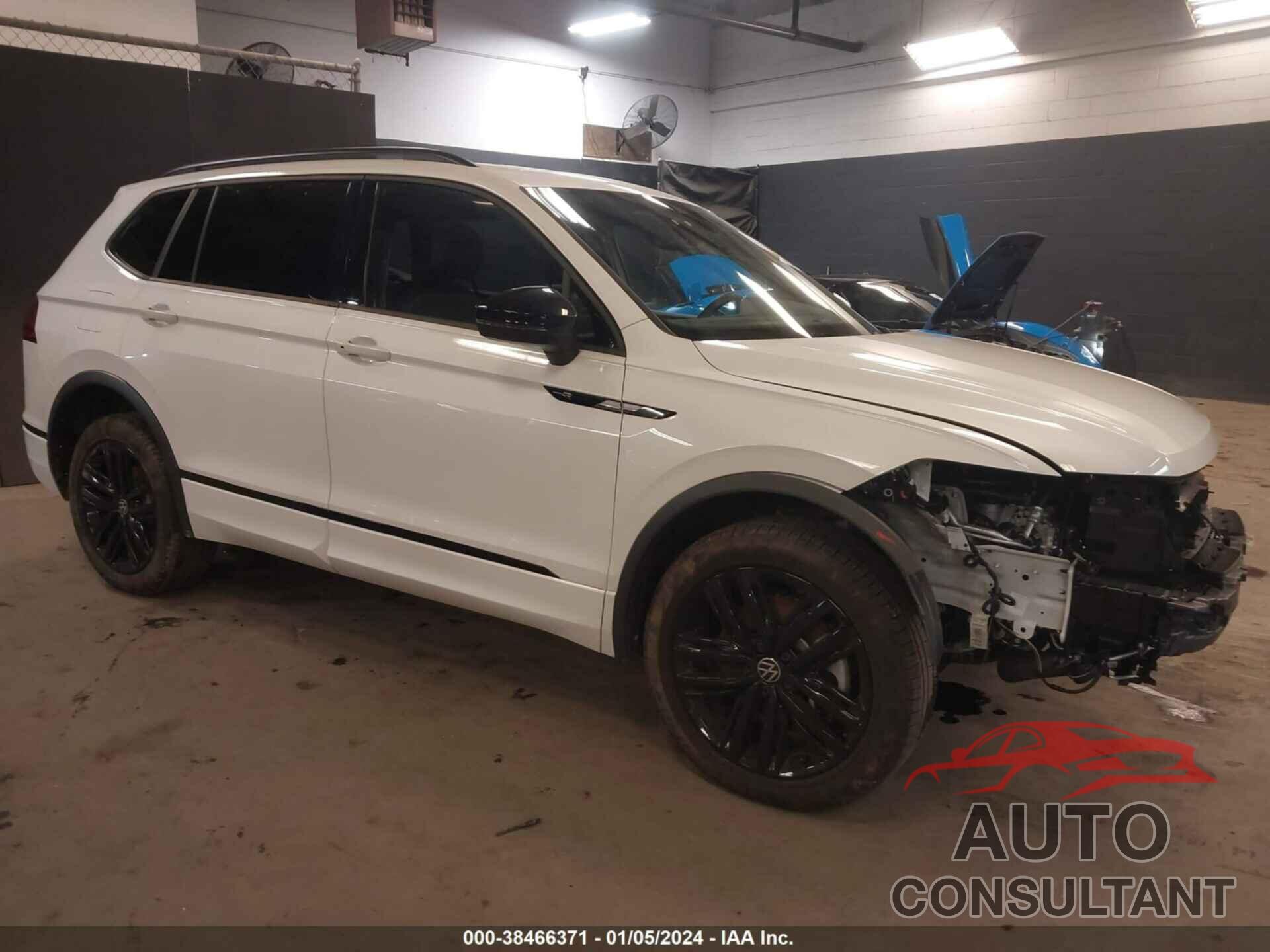 VOLKSWAGEN TIGUAN 2022 - 3VV8B7AXXNM171071