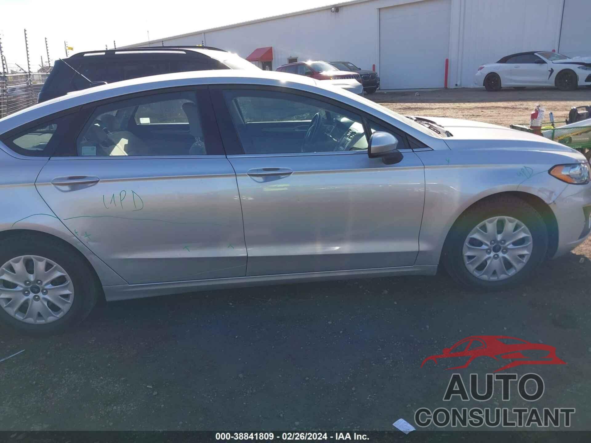 FORD FUSION 2019 - 3FA6P0G73KR195027