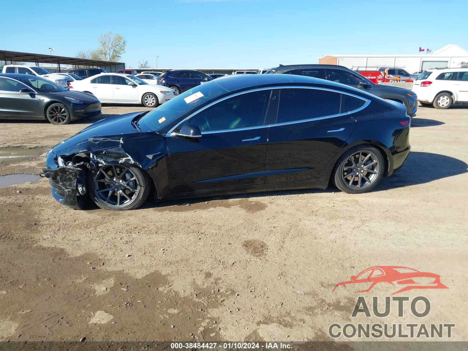 TESLA MODEL 3 2018 - 5YJ3E1EA5JF151795