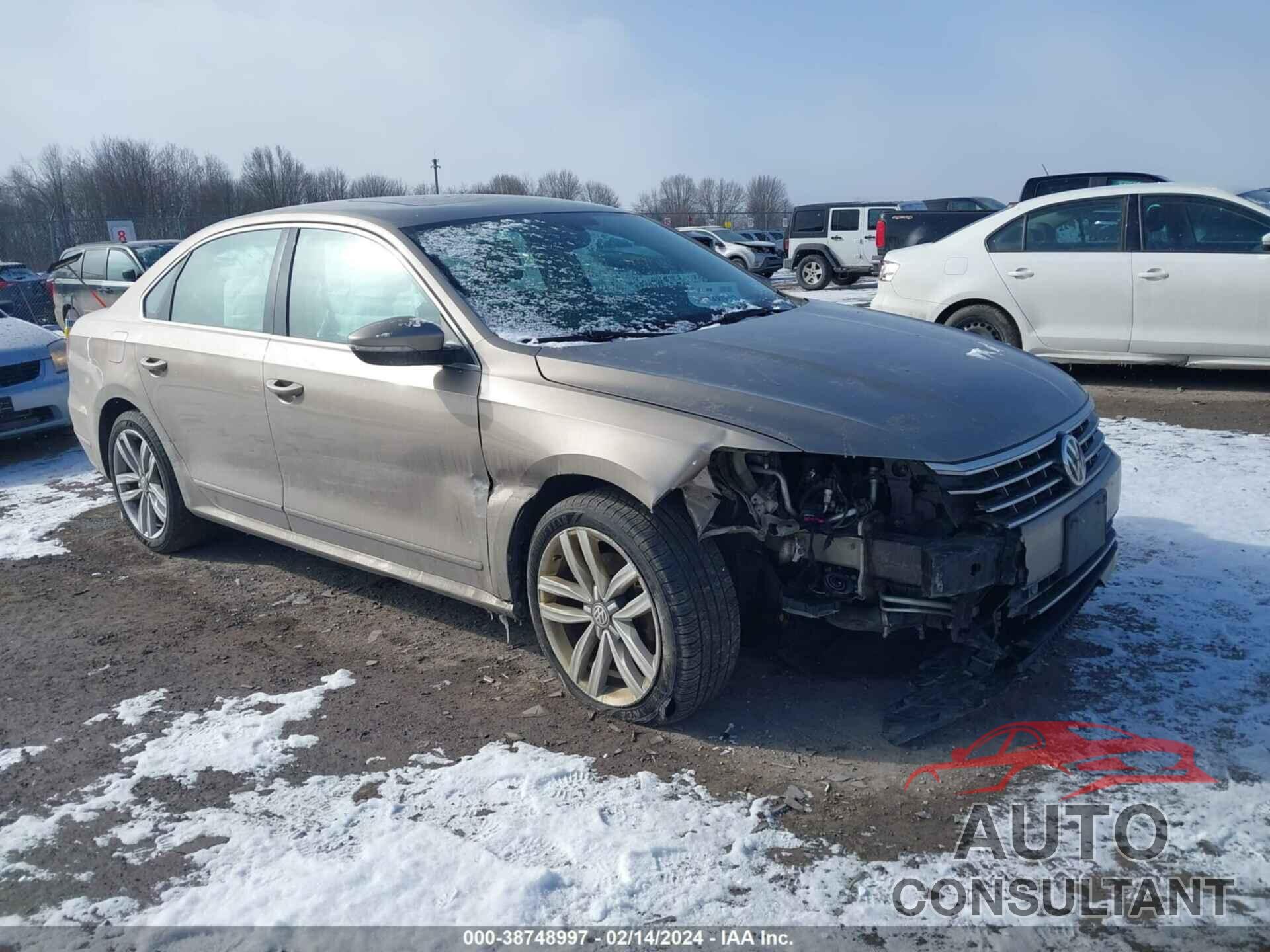 VOLKSWAGEN PASSAT 2017 - 1VWGT7A37HC055625