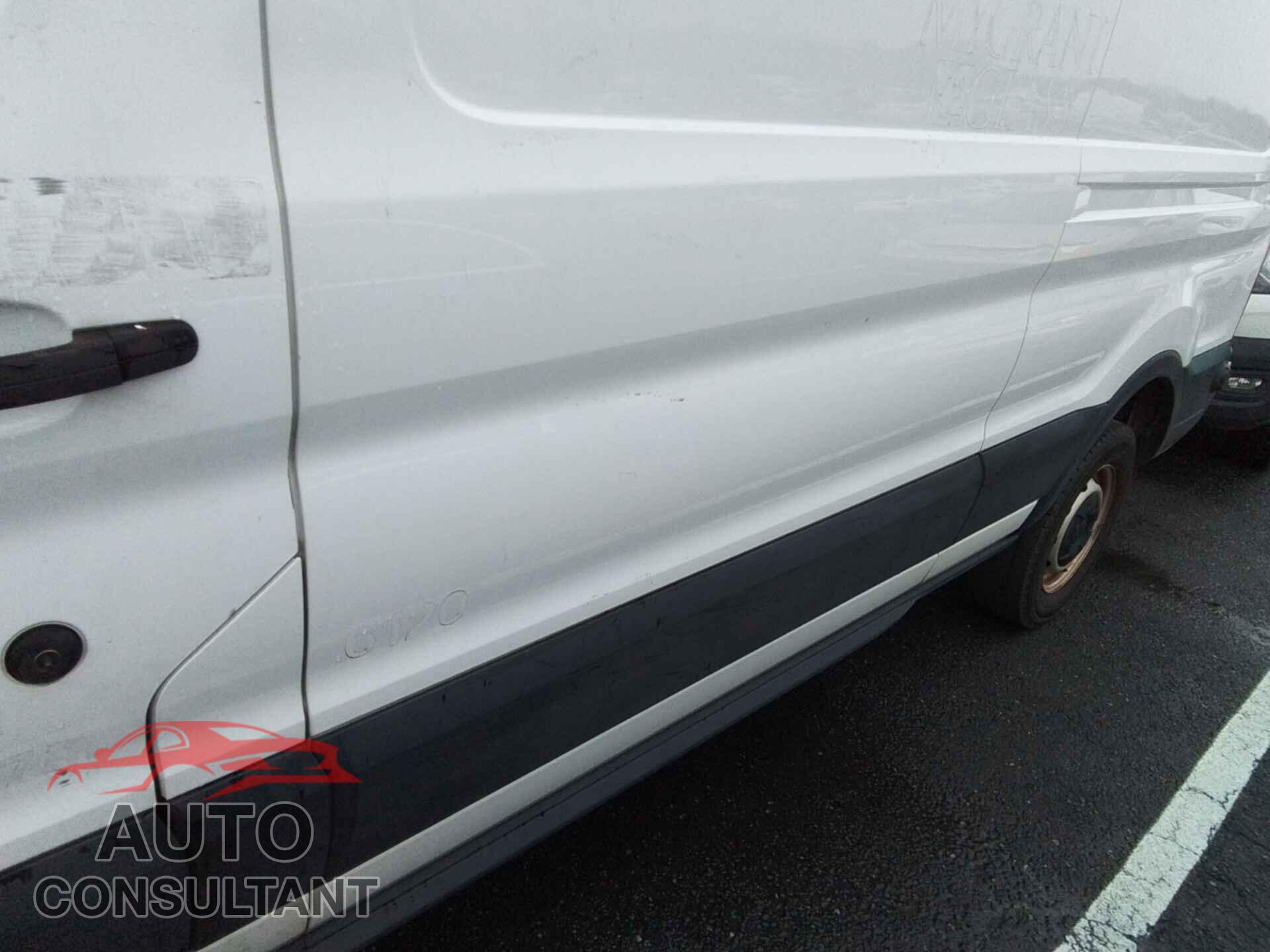 FORD TRANSIT 2019 - 1FTYR2CM4KKA30161