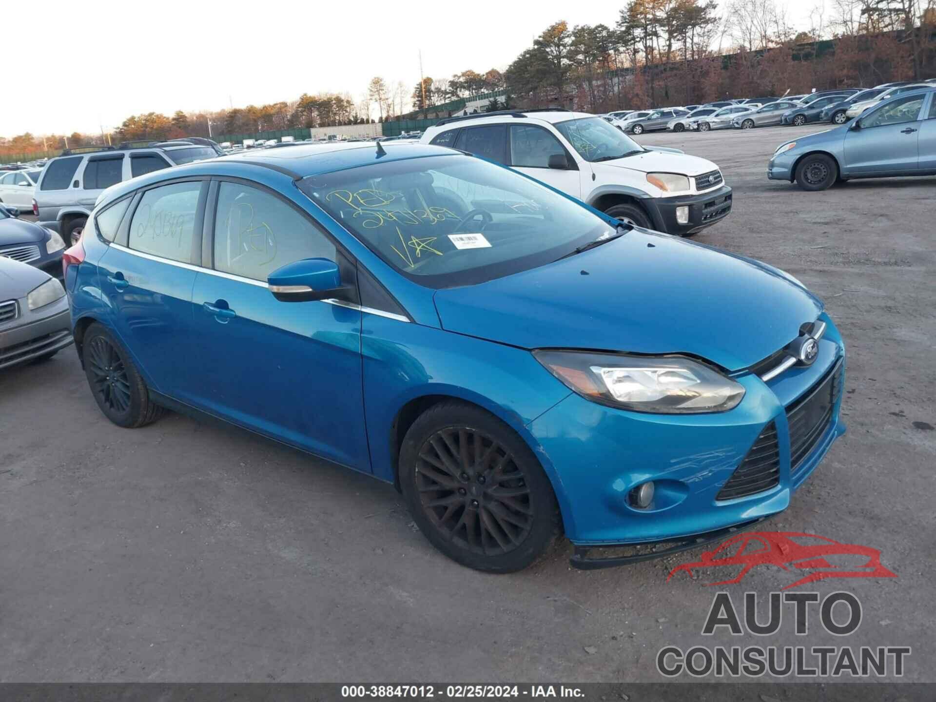 FORD FOCUS 2012 - 1FAHP3M25CL442227