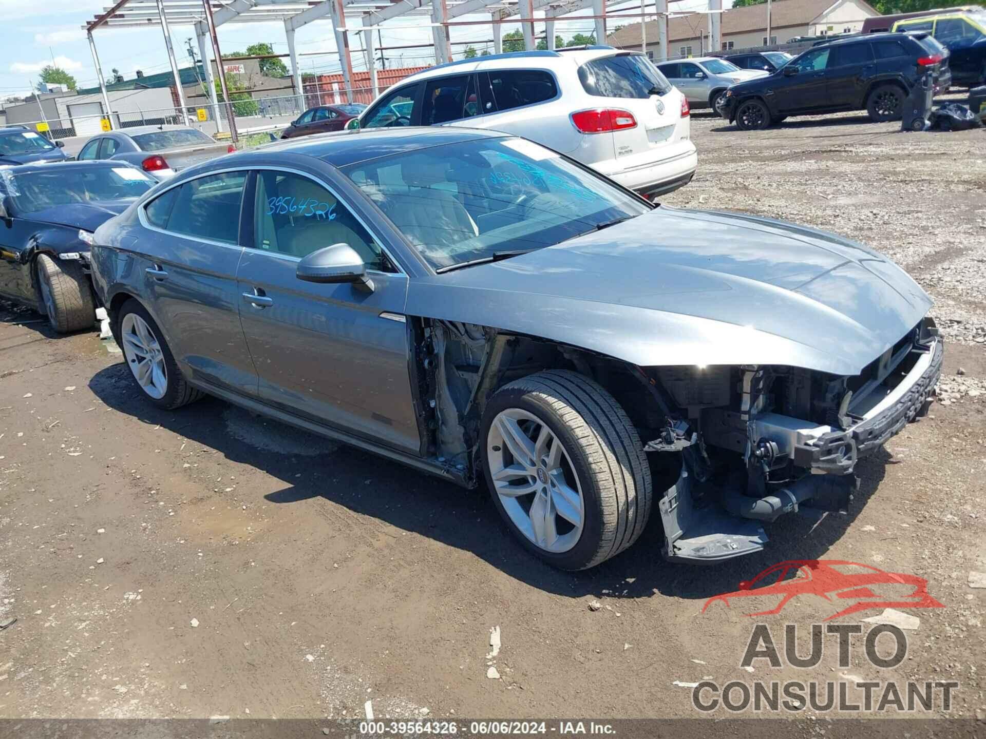 AUDI A5 2019 - WAUBNDF53KA068470