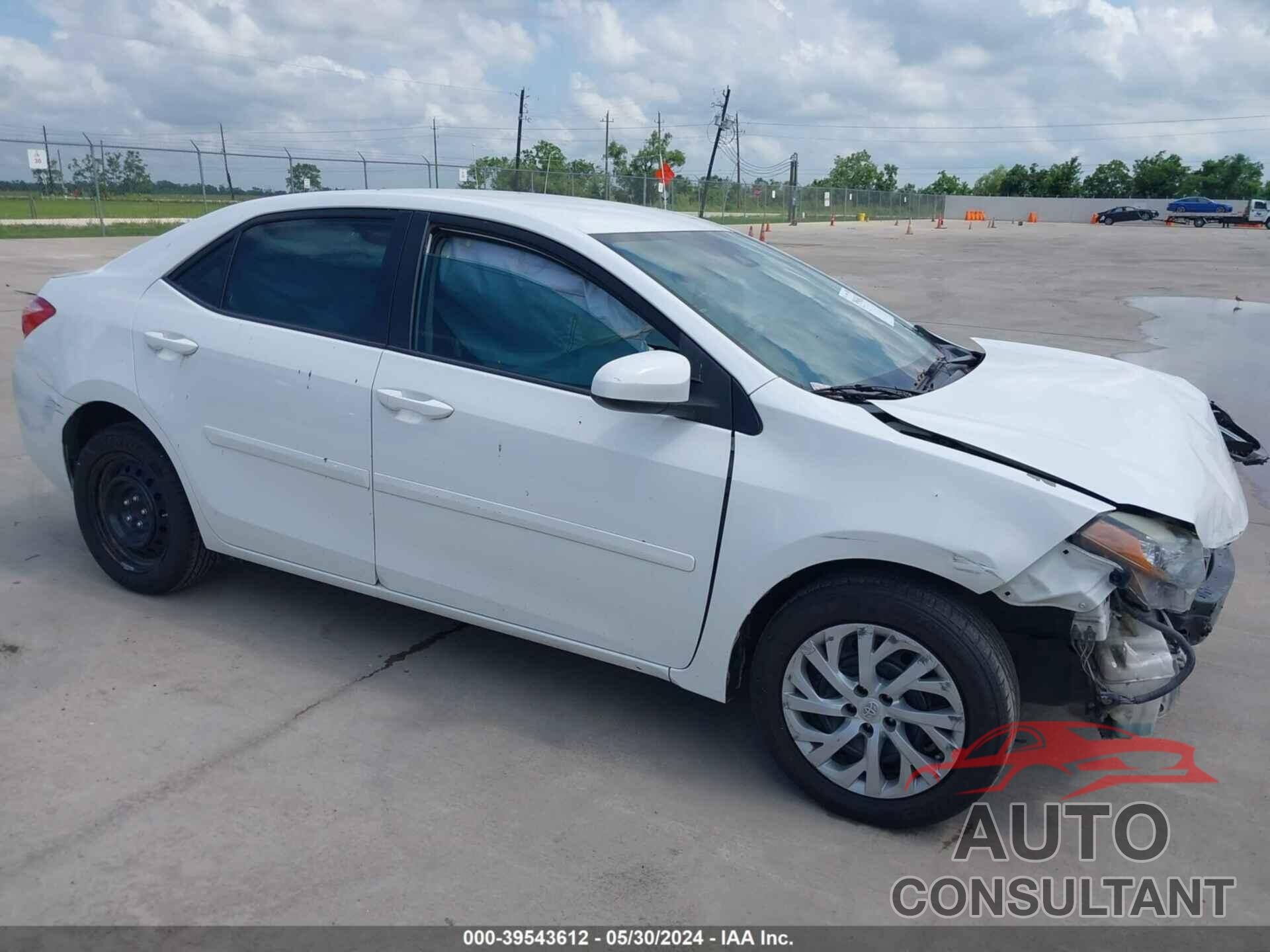 TOYOTA COROLLA 2017 - 5YFBURHE3HP632932