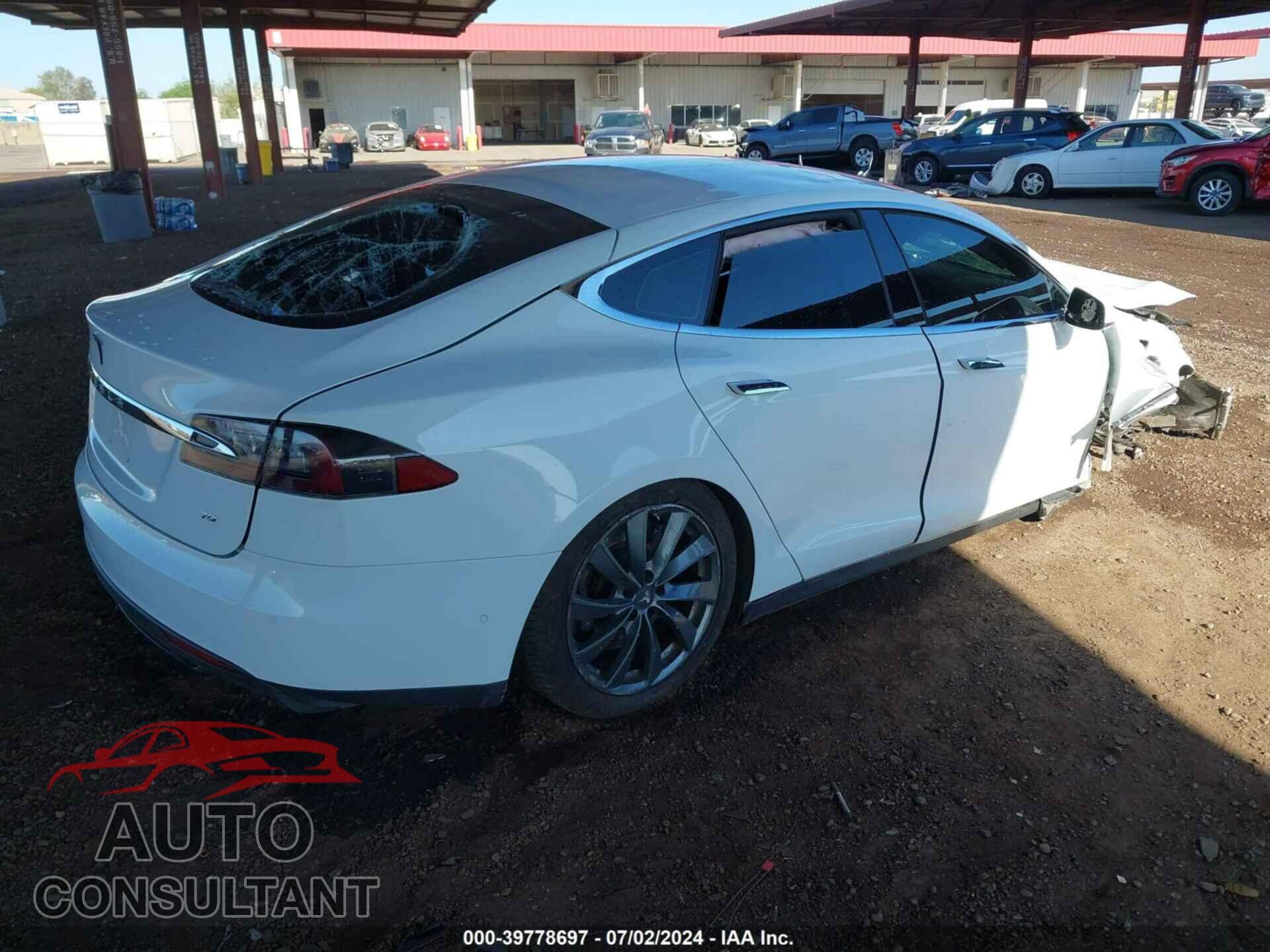 TESLA MODEL S 2016 - 5YJSA1E17GF115543