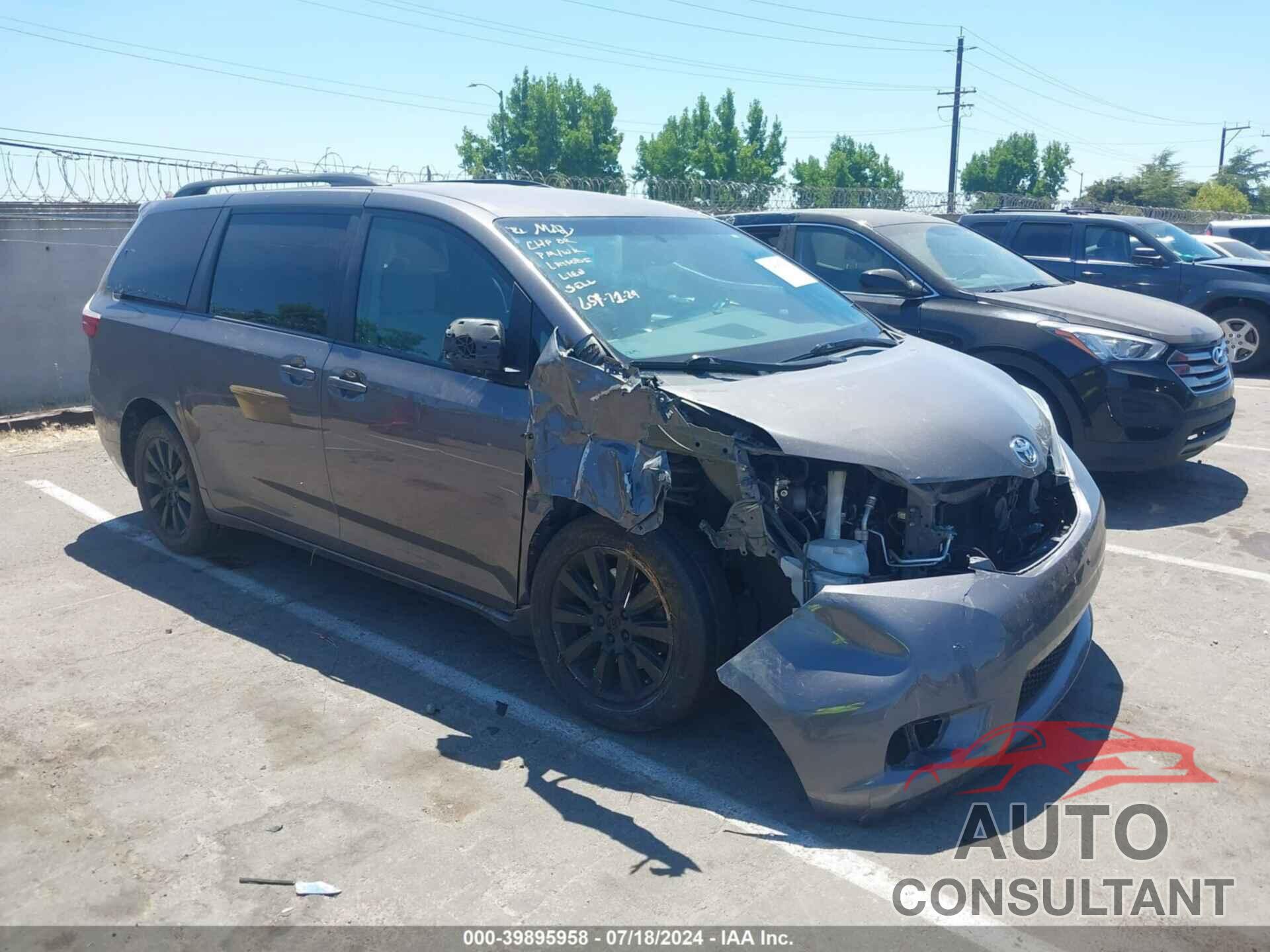 TOYOTA SIENNA 2017 - 5TDJZ3DC0HS172165