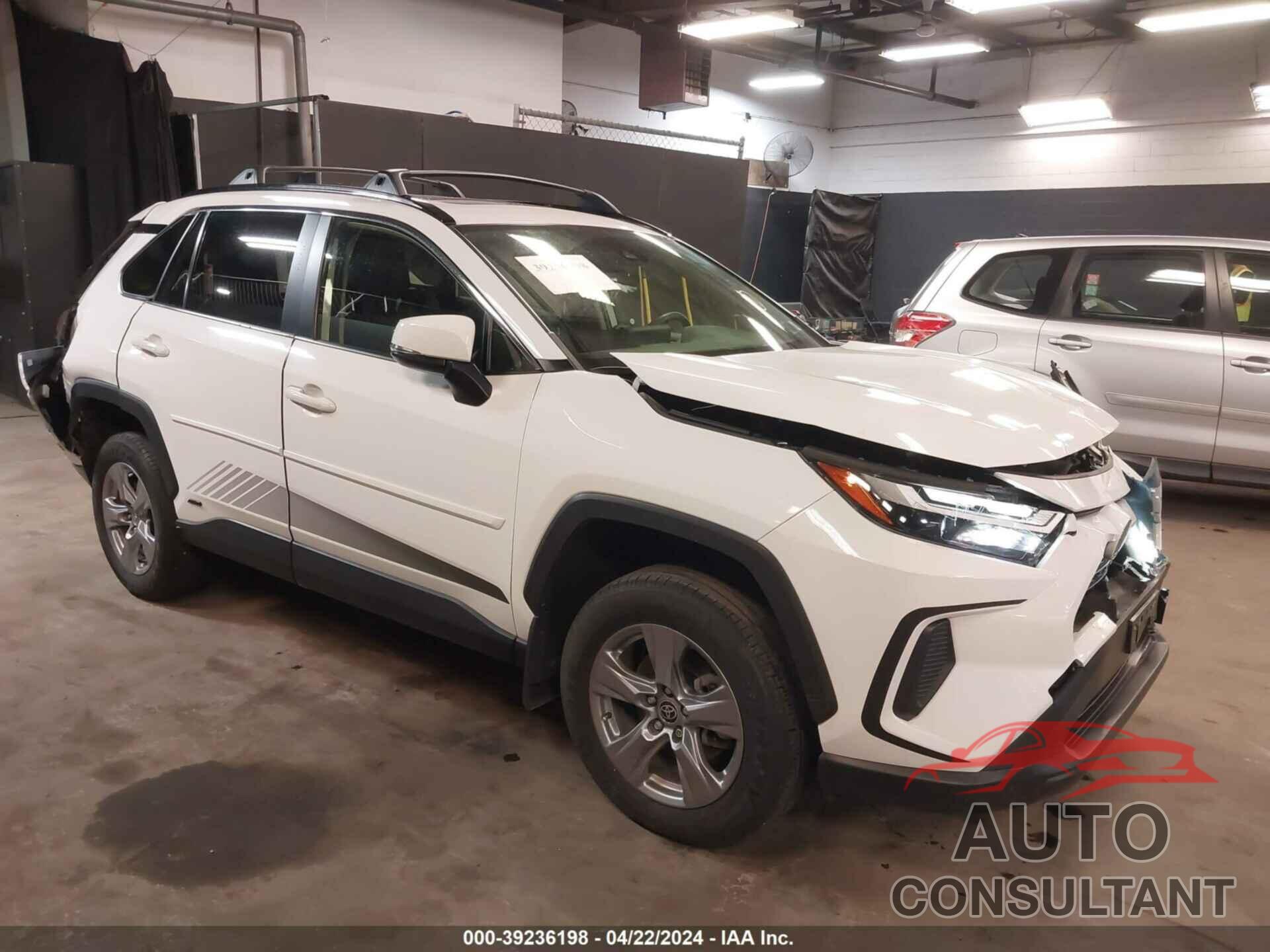 TOYOTA RAV4 2022 - JTMRWRFV8ND152380