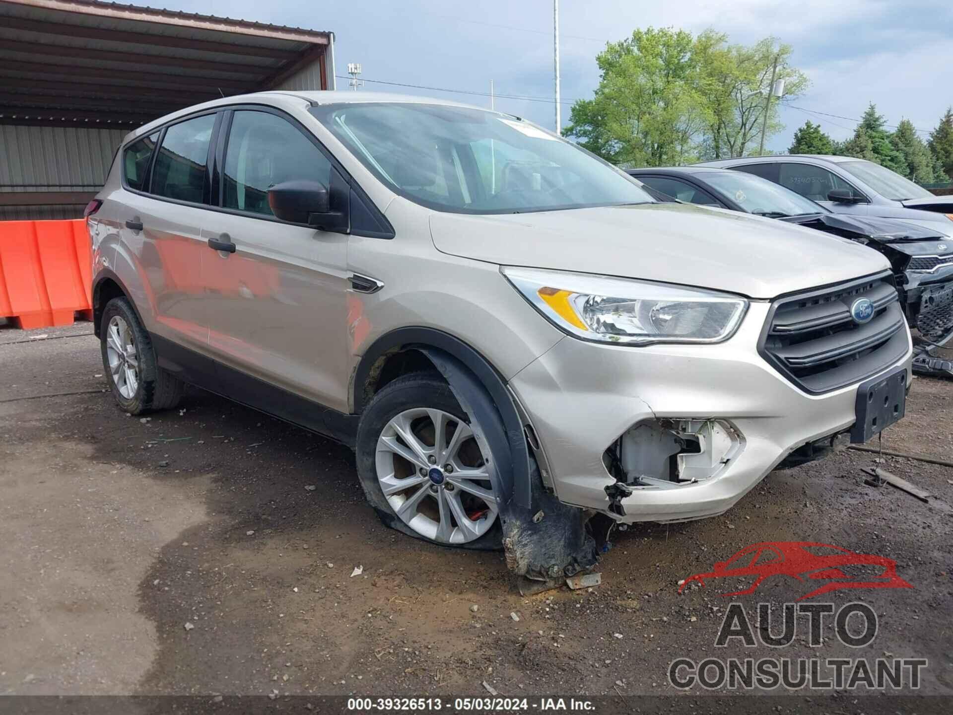 FORD ESCAPE 2017 - 1FMCU0F77HUE04810