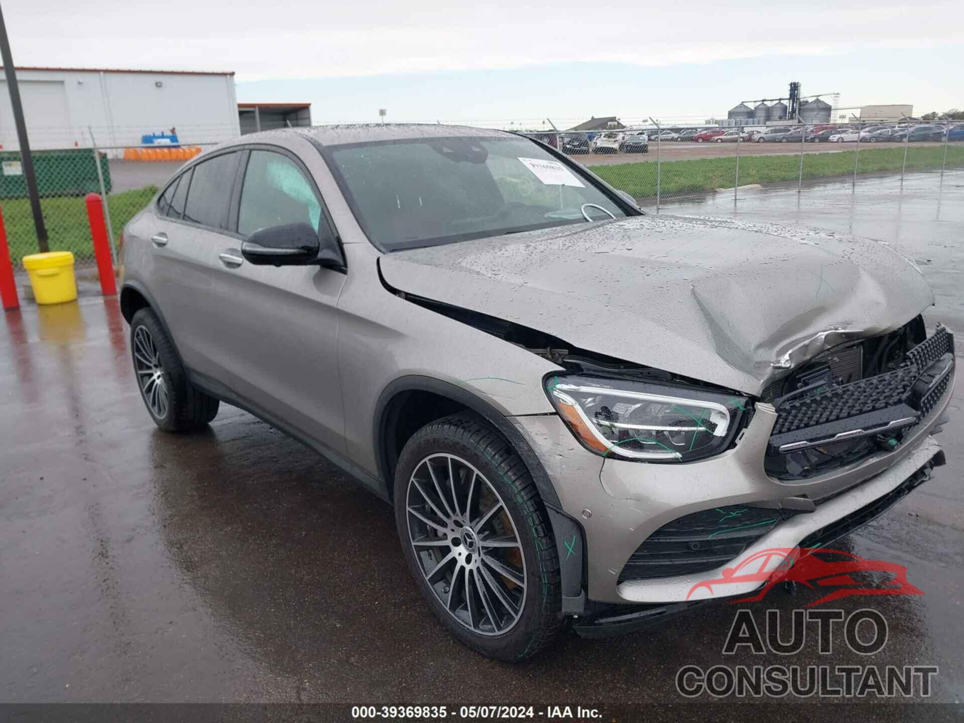 MERCEDES-BENZ GLC 300 2023 - W1N0J8EB6PG123429