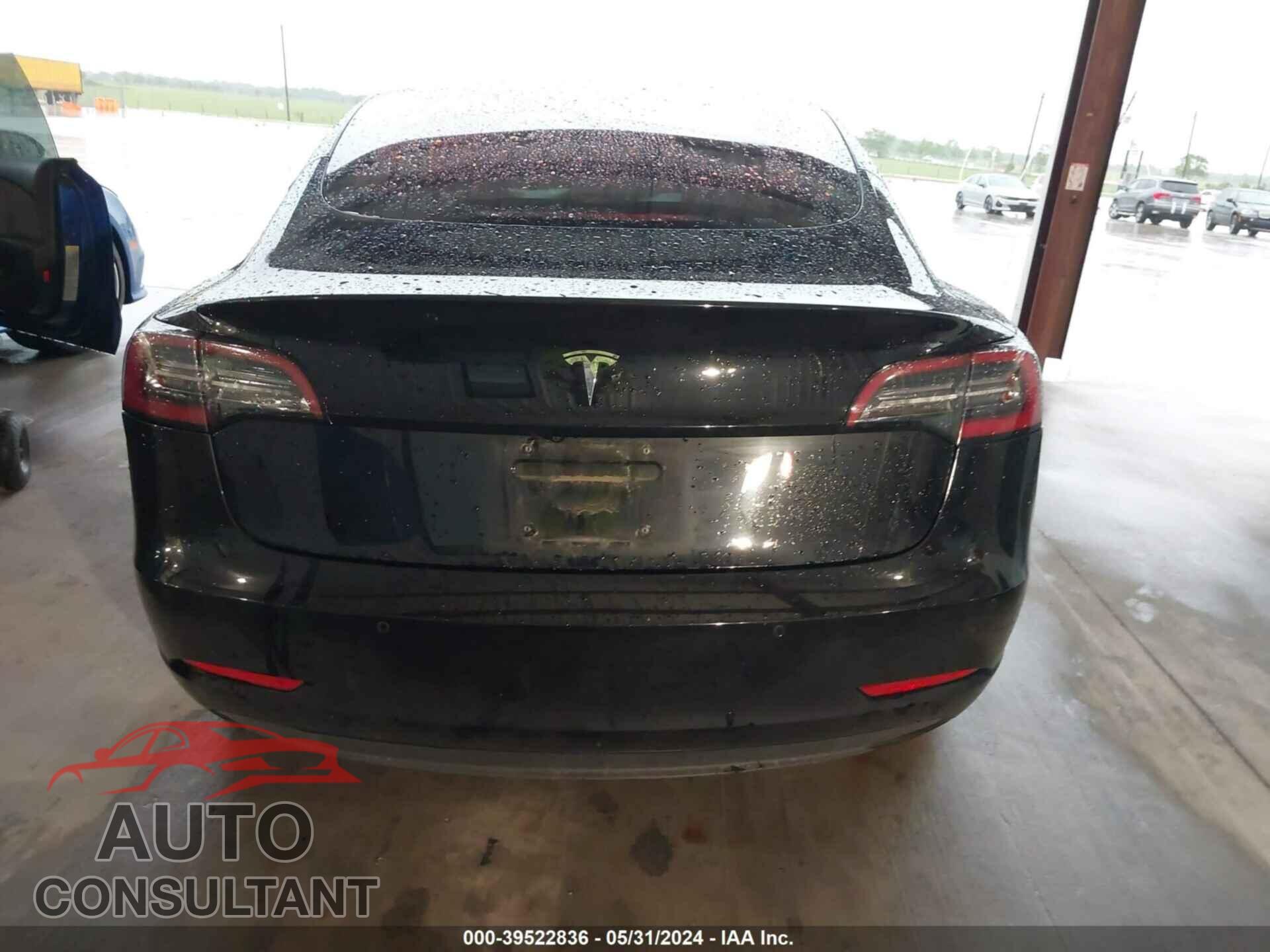 TESLA MODEL 3 2018 - 5YJ3E1EA2JF157473