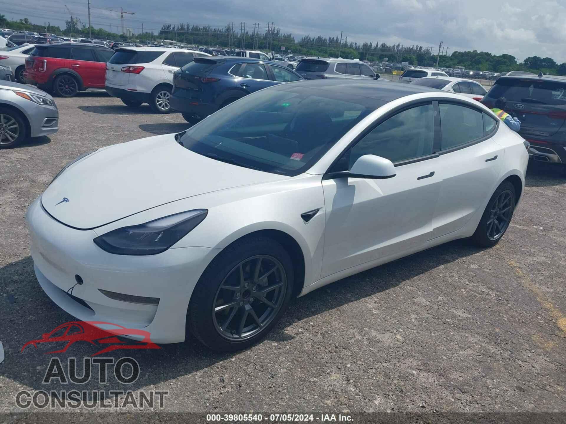TESLA MODEL 3 2023 - 5YJ3E1EA5PF570612