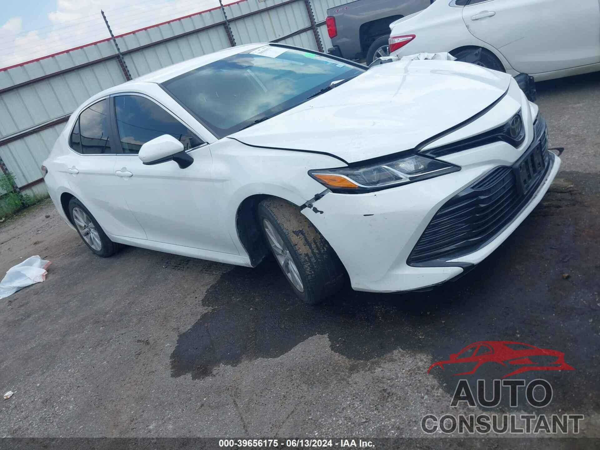 TOYOTA CAMRY 2019 - 4T1B11HK1KU256494