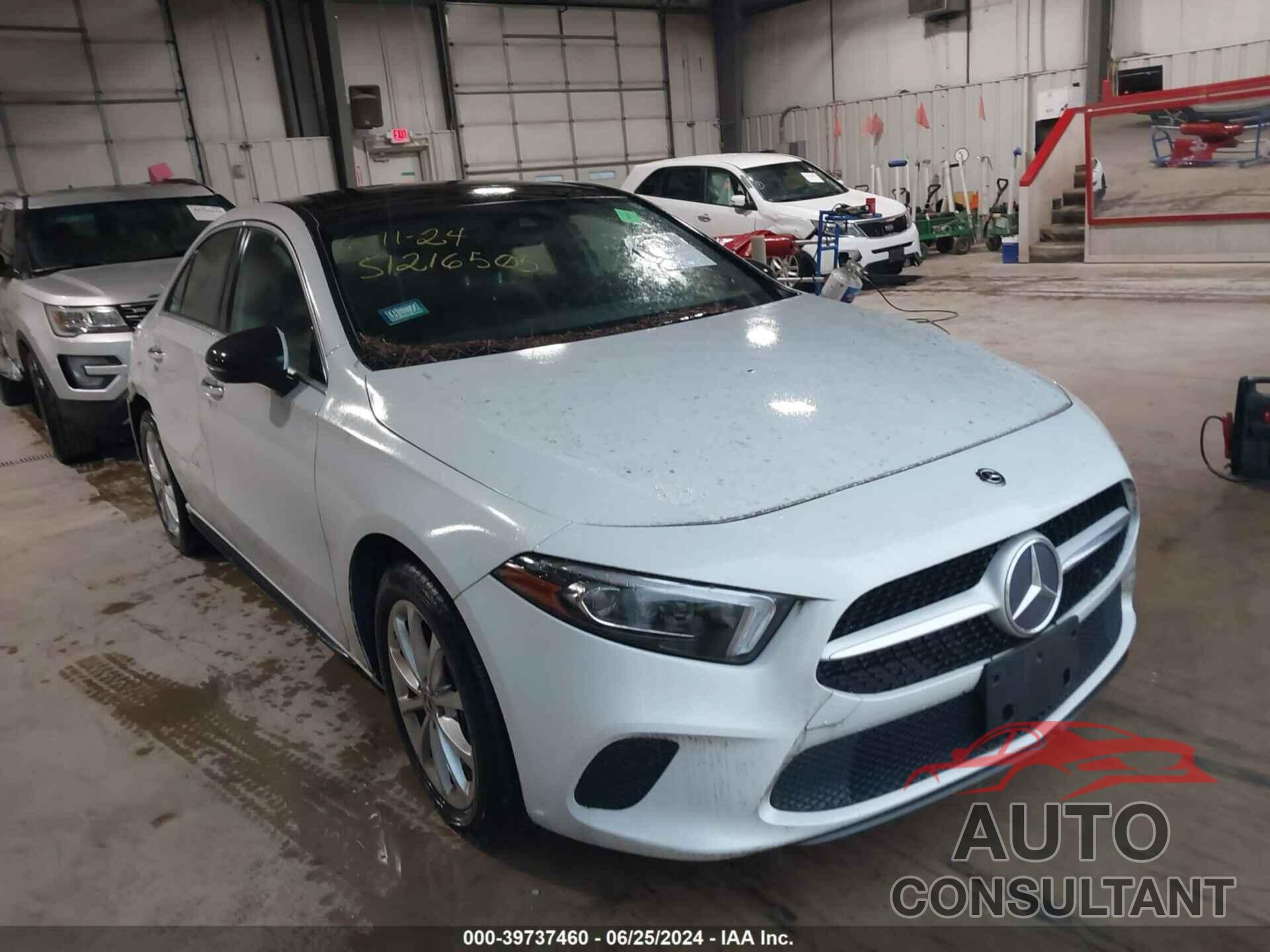 MERCEDES-BENZ A 220 2019 - WDD3G4EB3KW025846