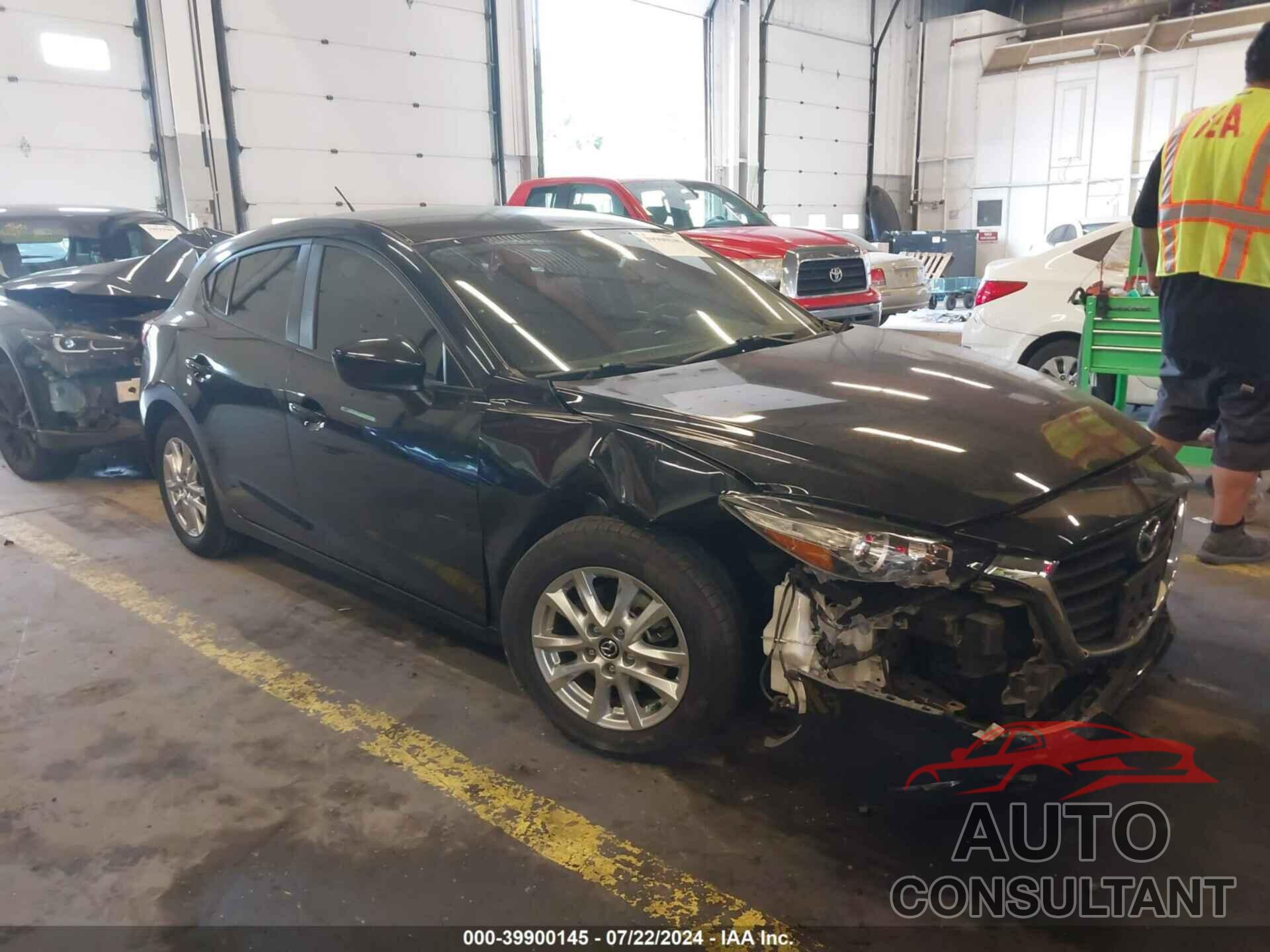 MAZDA MAZDA3 2018 - 3MZBN1K72JM196531