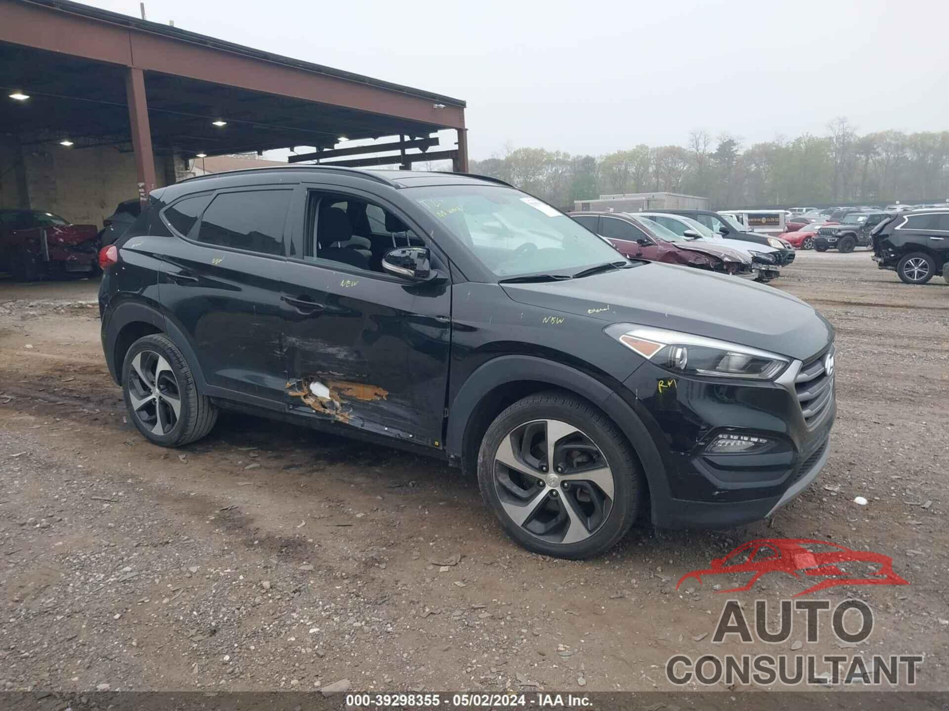 HYUNDAI TUCSON 2018 - KM8J3CA26JU814317