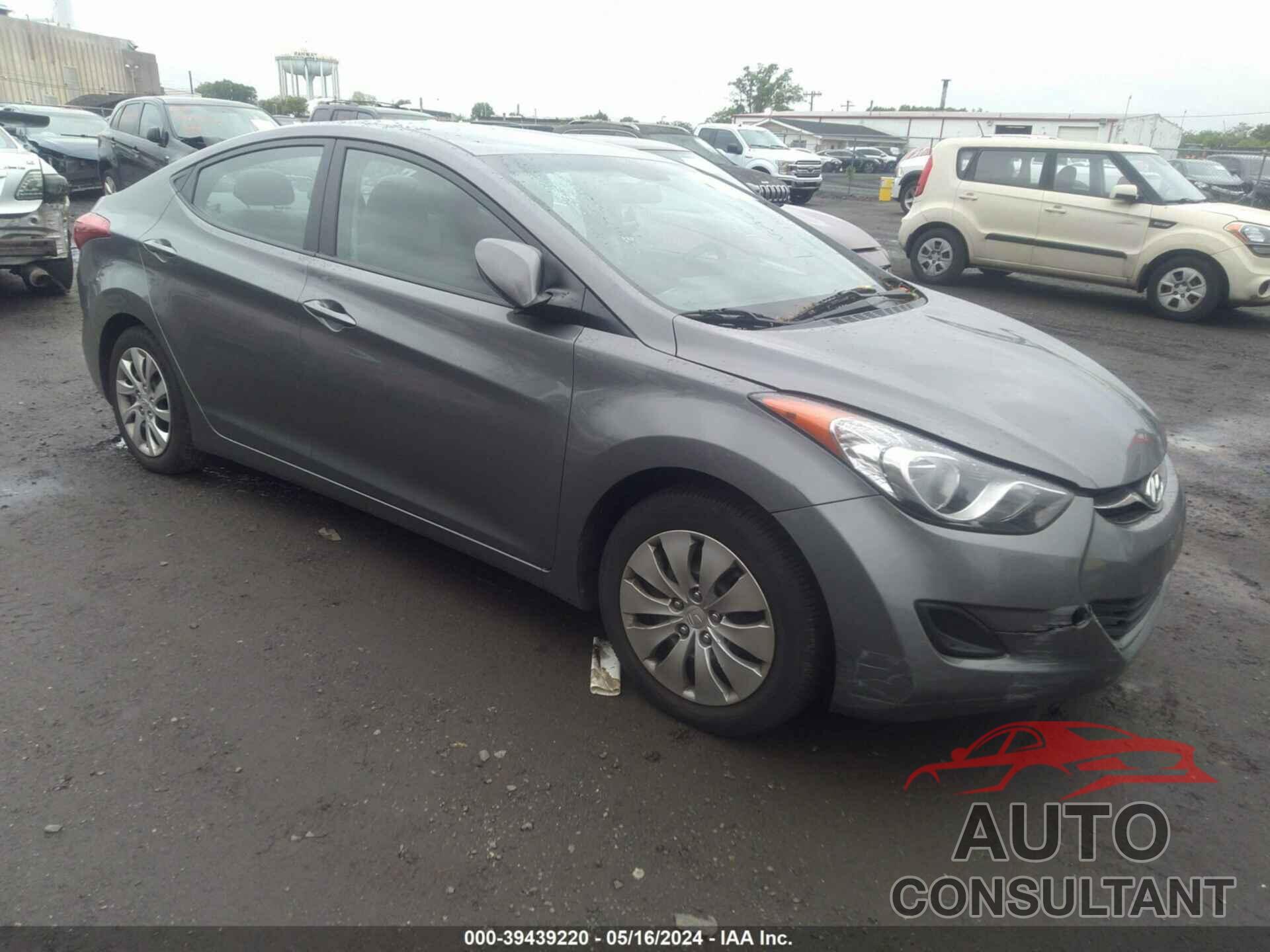 HYUNDAI ELANTRA 2013 - 5NPDH4AE8DH160695