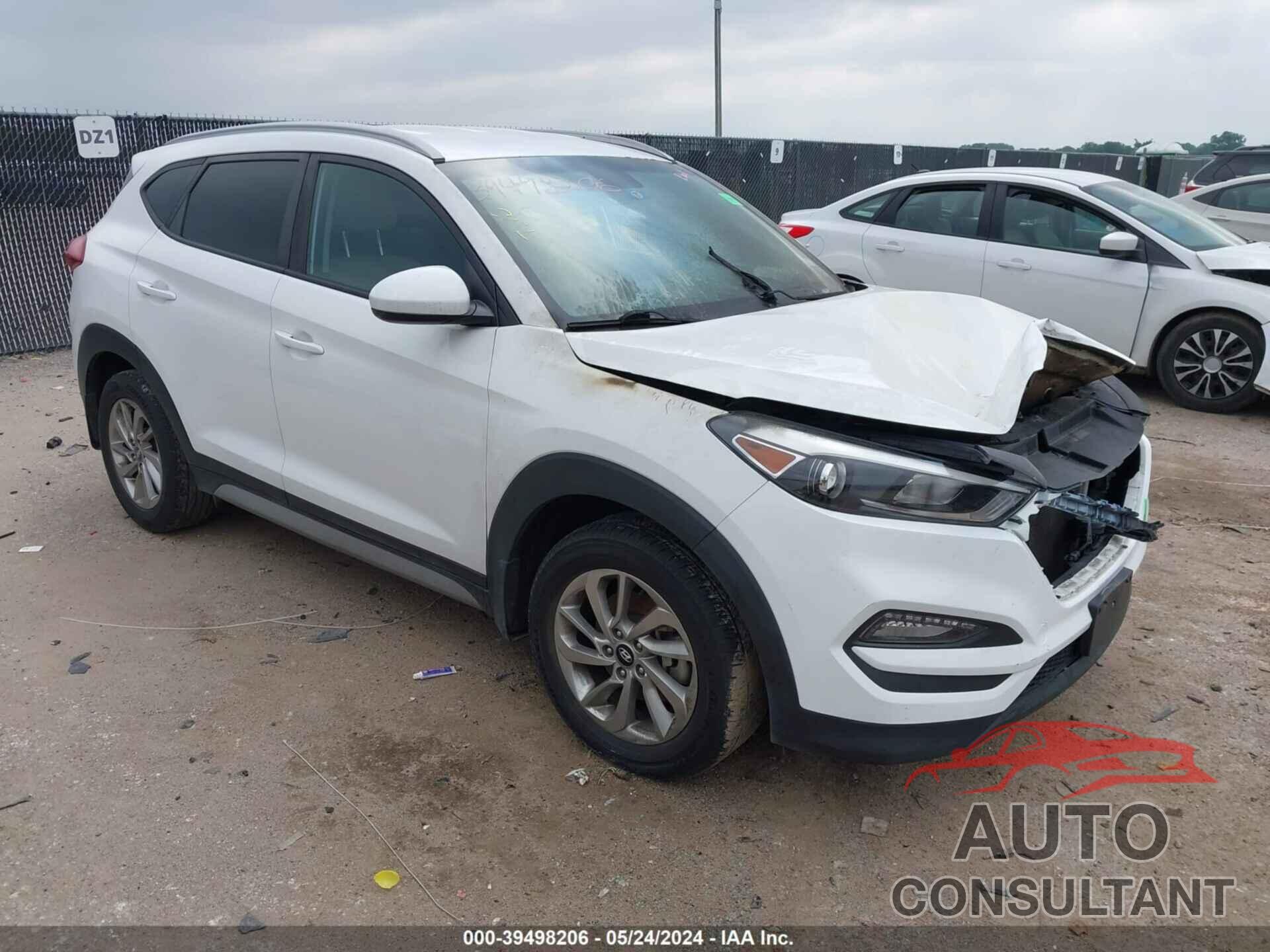 HYUNDAI TUCSON 2018 - KM8J33A40JU684584