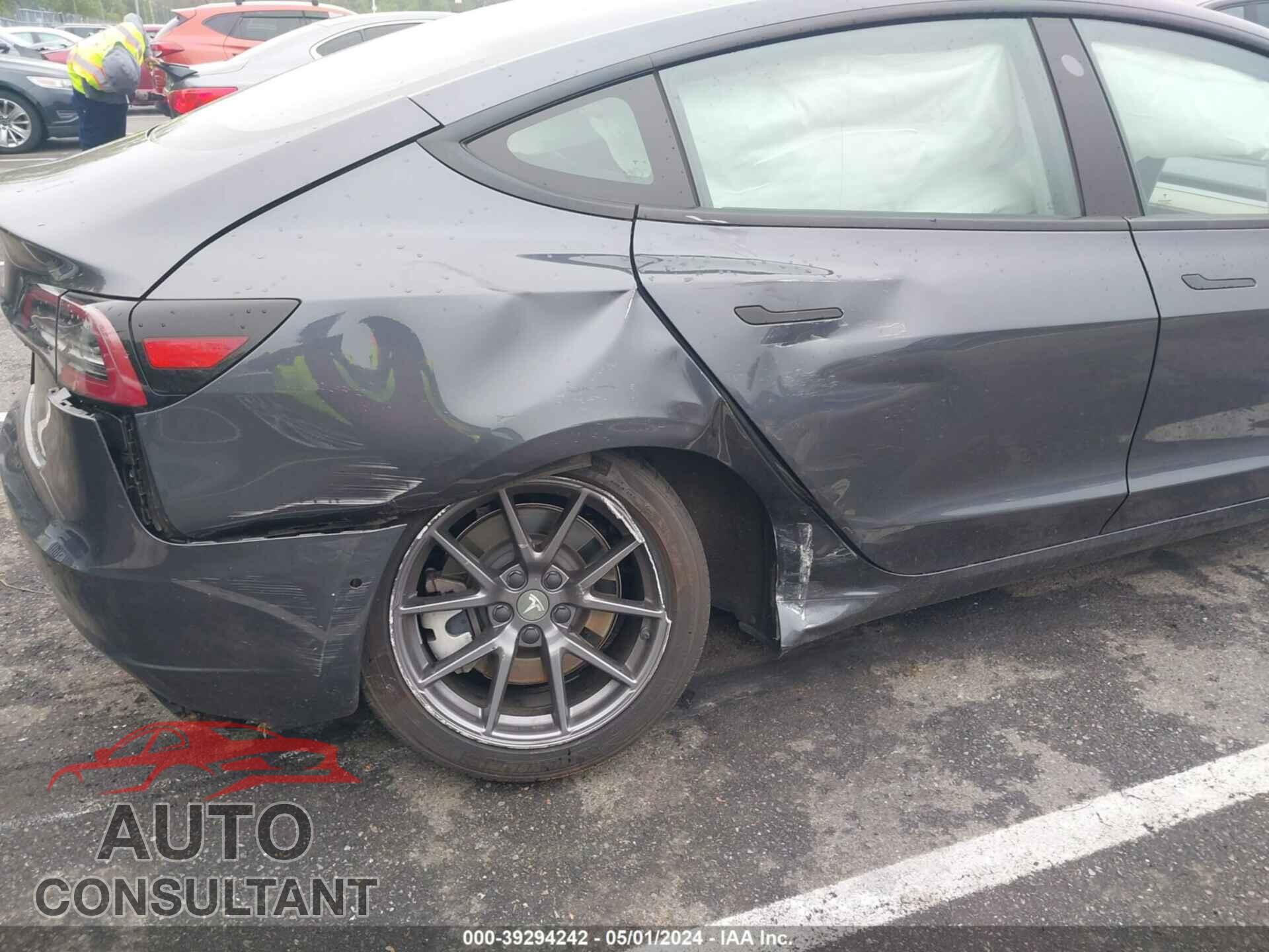 TESLA MODEL 3 2021 - 5YJ3E1EA5MF047005