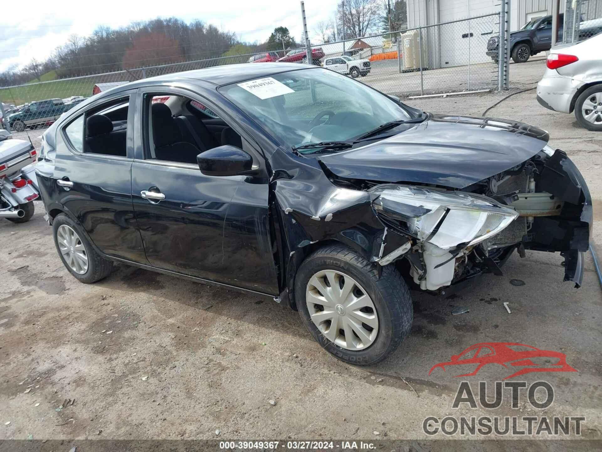 NISSAN VERSA 2018 - 3N1CN7AP0JL816457