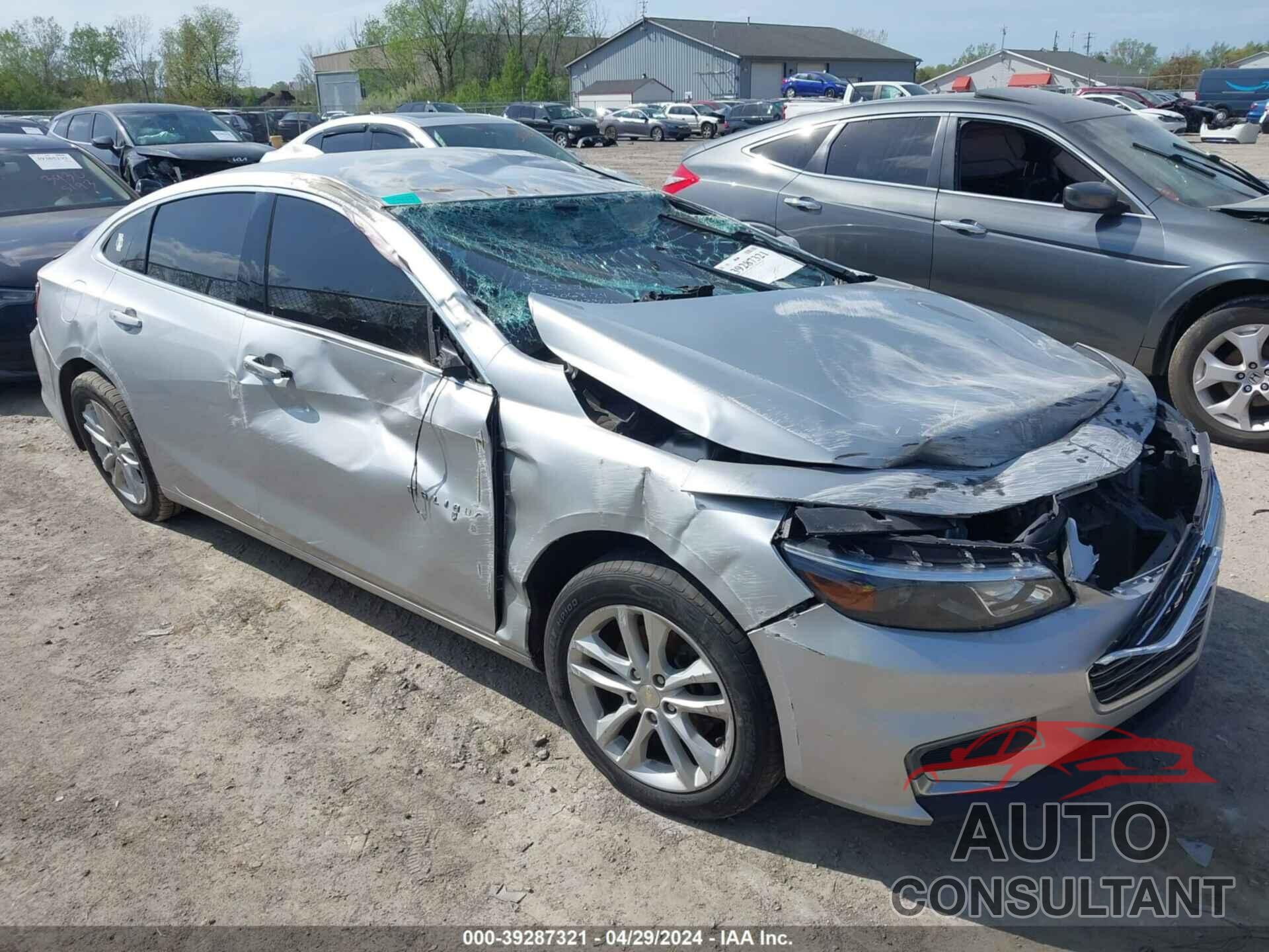 CHEVROLET MALIBU 2018 - 1G1ZD5ST8JF143320