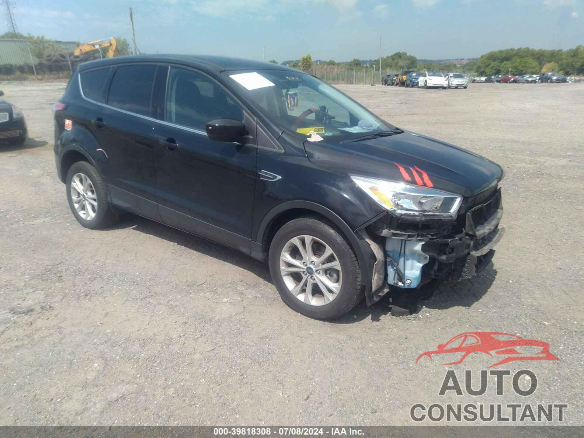 FORD ESCAPE 2017 - 1FMCU9GD3HUD74195