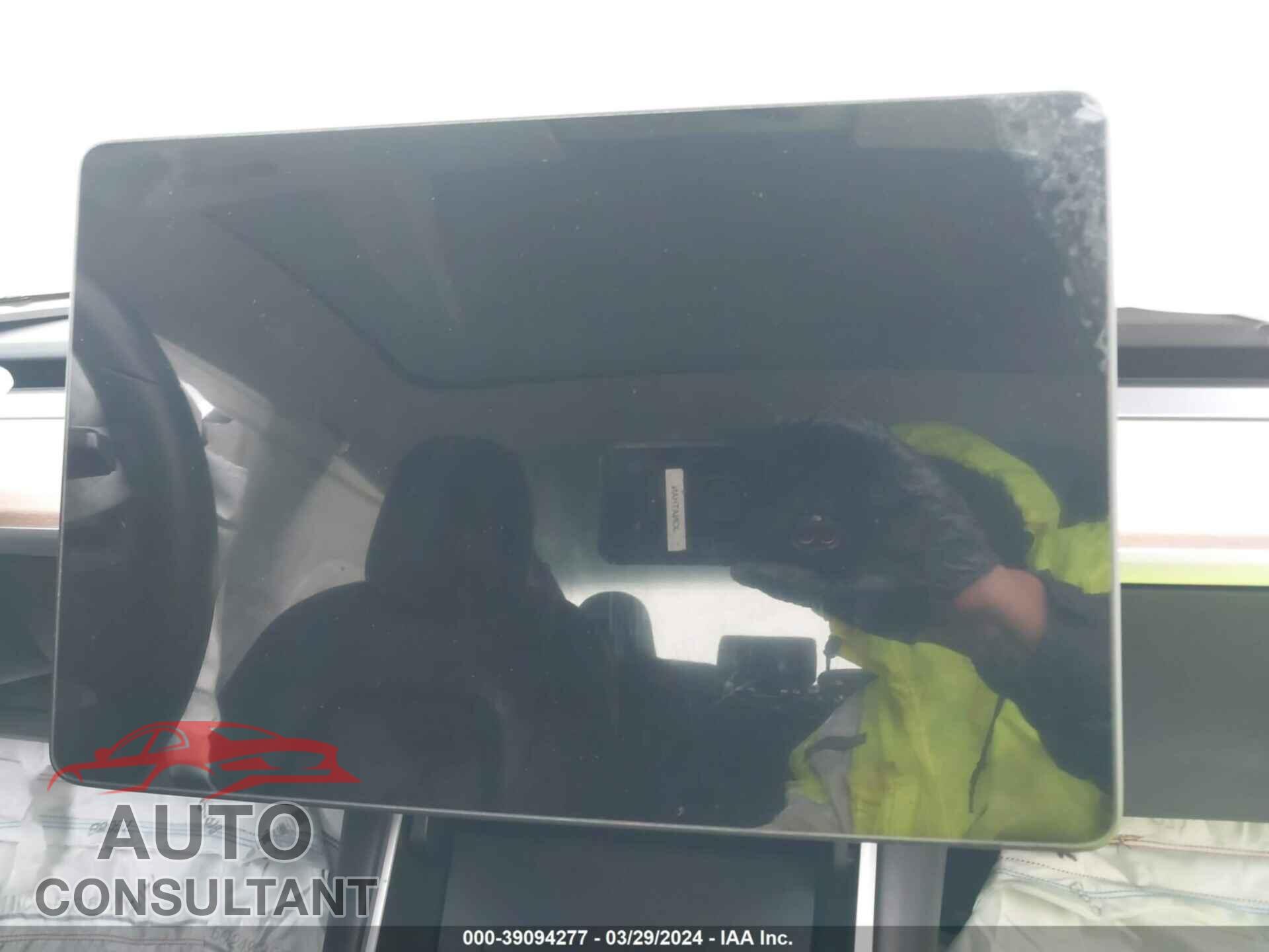 TESLA MODEL 3 2018 - 5YJ3E1EA4JF048108