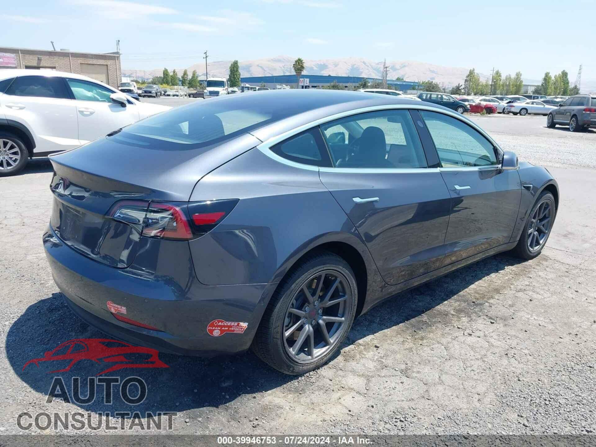 TESLA MODEL 3 2018 - 5YJ3E1EA6JF038549