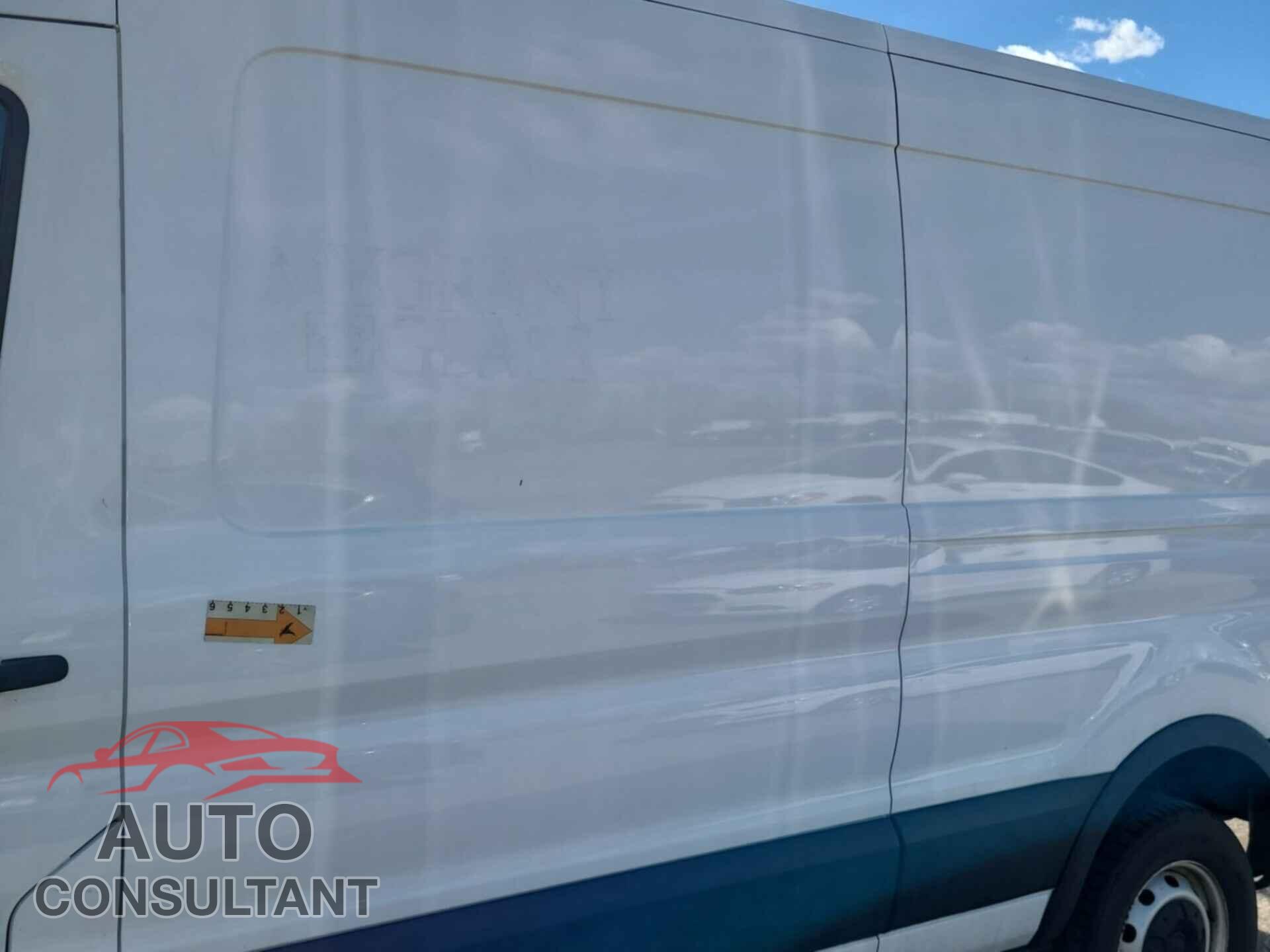 FORD TRANSIT 2019 - 1FTYR2CM0KKA80359