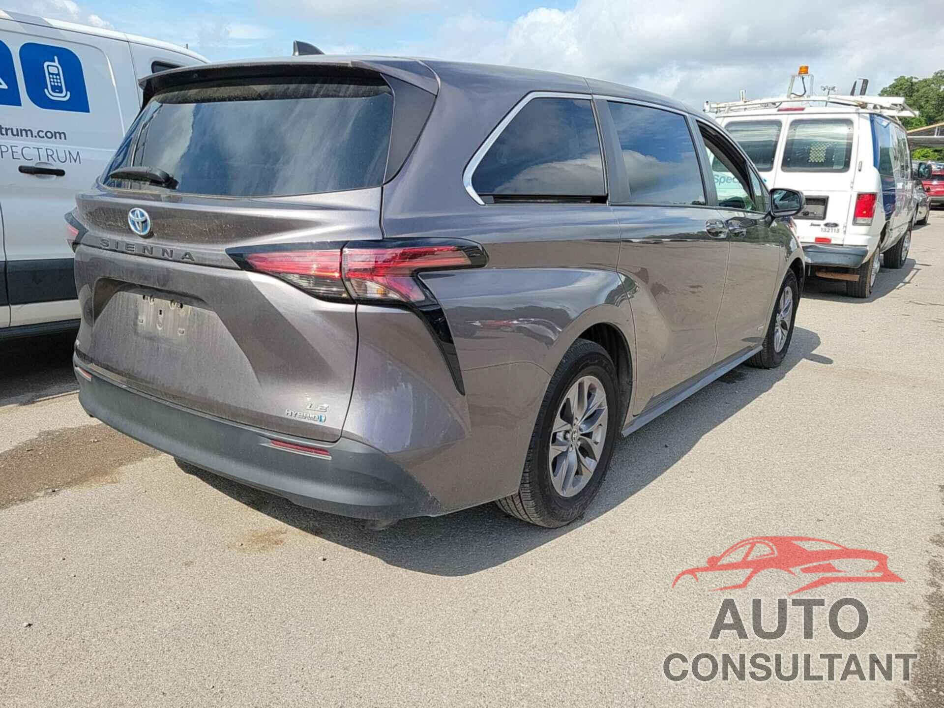 TOYOTA SIENNA 2021 - 5TDKSKFC1MS016324