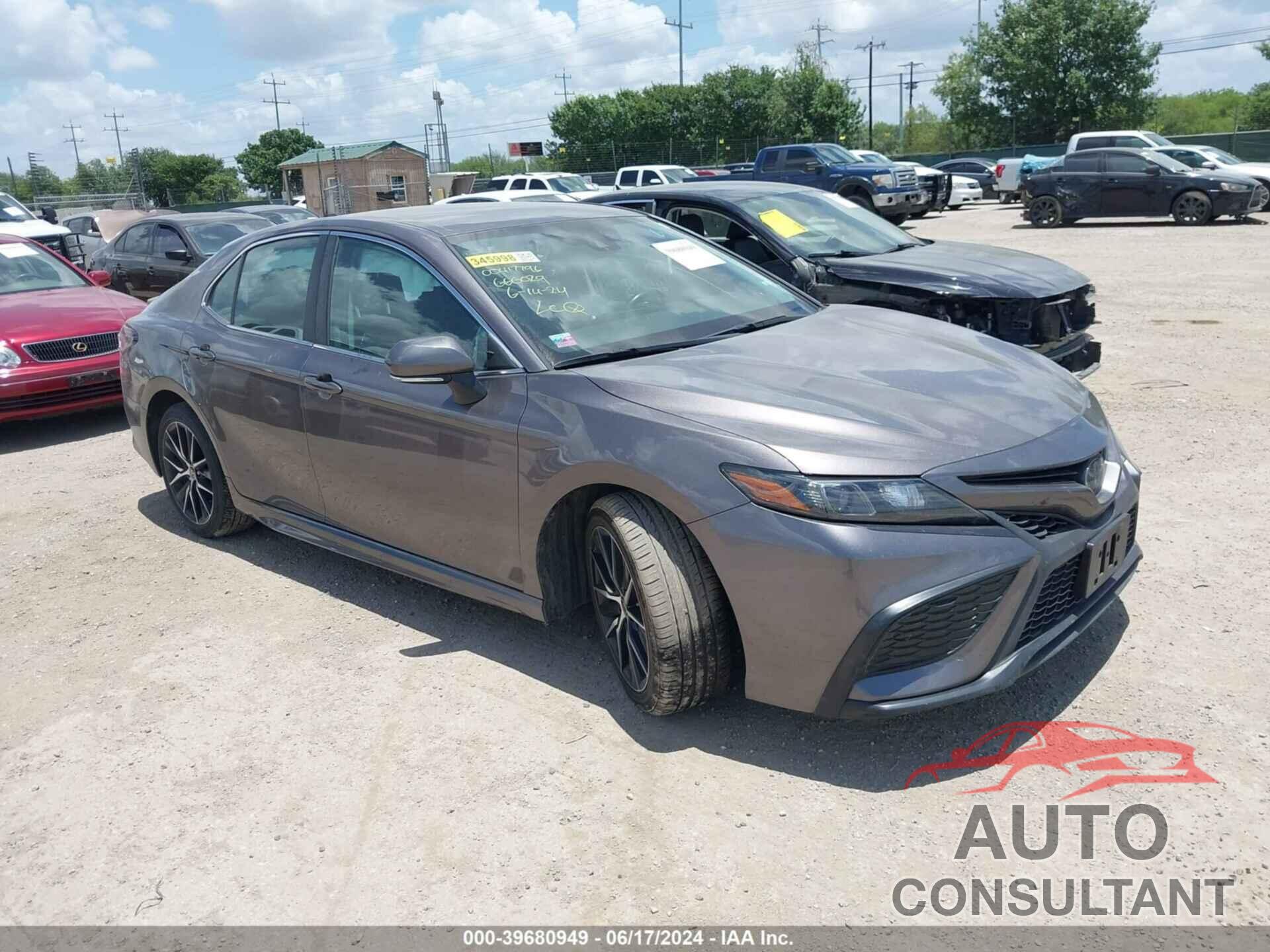TOYOTA CAMRY 2022 - 4T1G11AK2NU666029