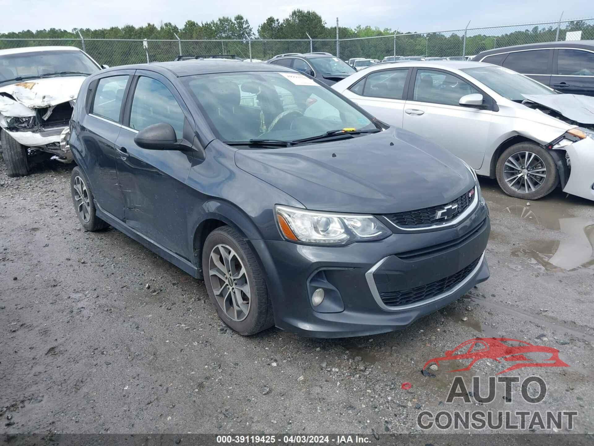 CHEVROLET SONIC 2018 - 1G1JD6SH0J4106837