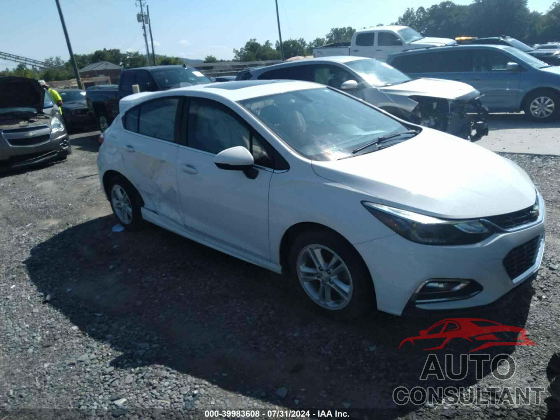 CHEVROLET CRUZE 2018 - 3G1BE6SM4JS648196