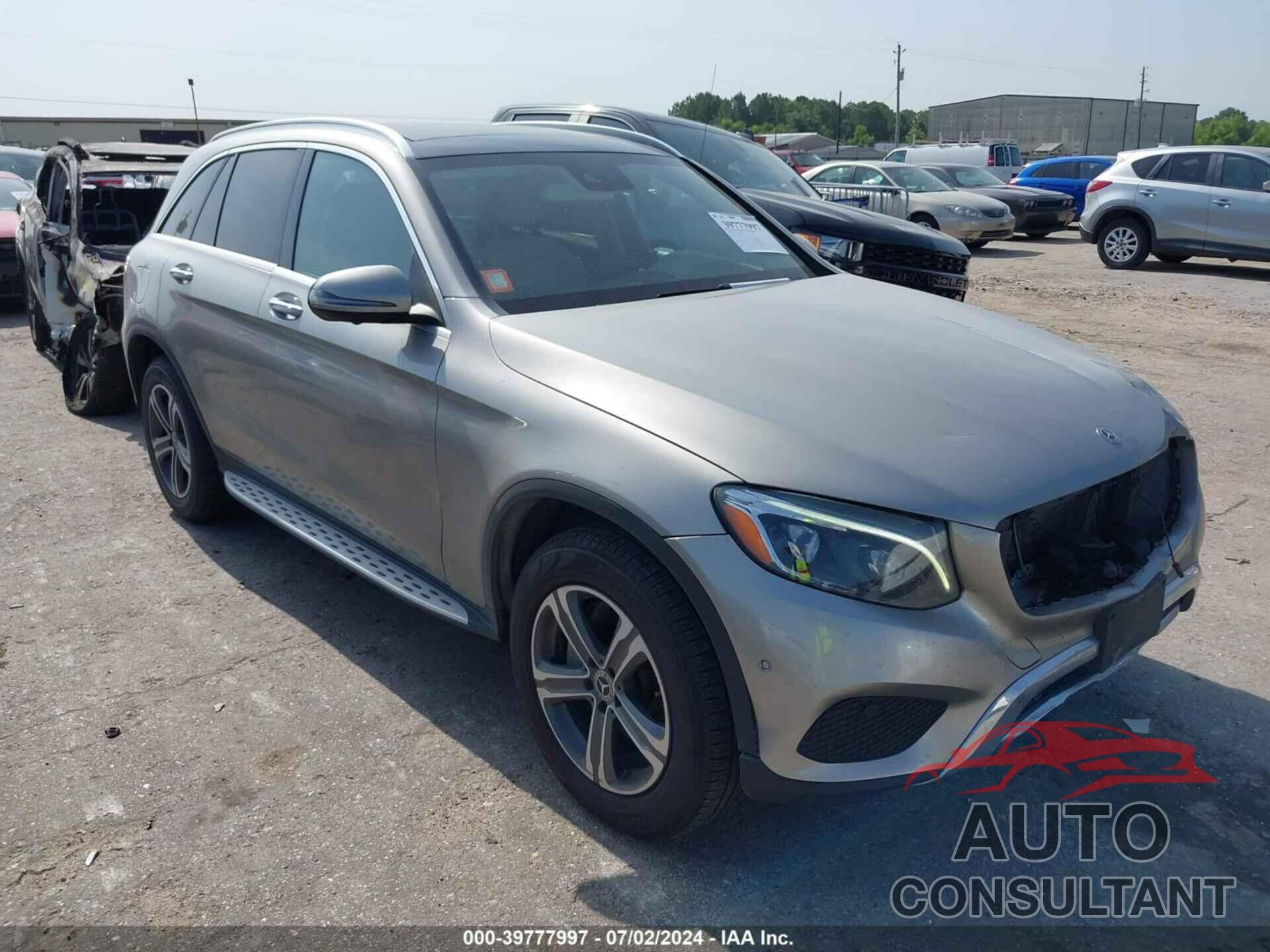 MERCEDES-BENZ GLC 300 2019 - WDC0G4KB2KV157871